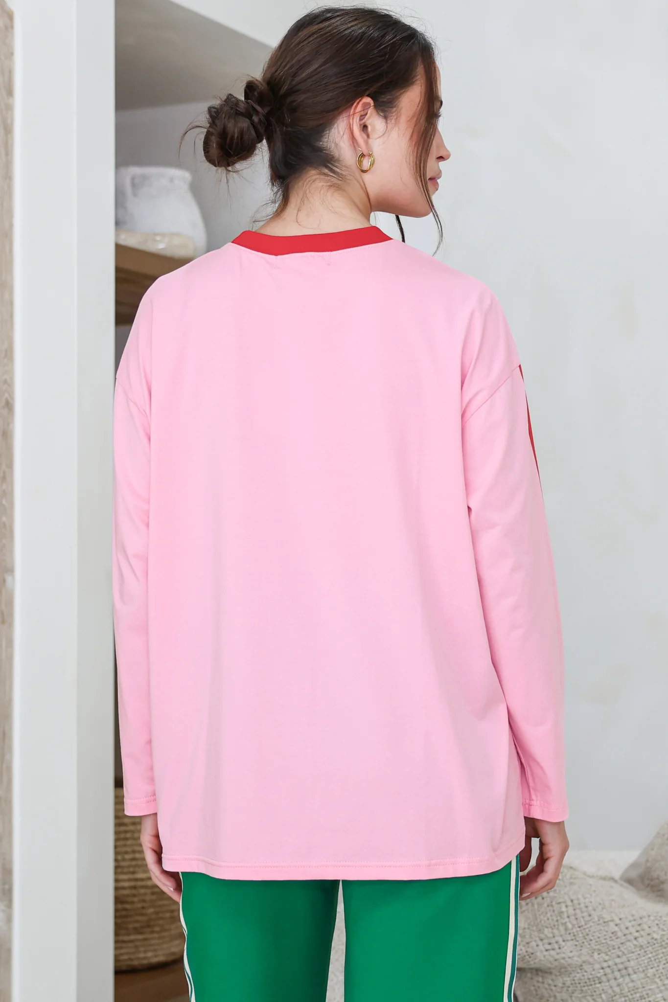 Amor E Sorte Long Sleeve Tee - Crew Neck Contrast Sport Stripe Graphic T-Shirt in Pink - Image 10