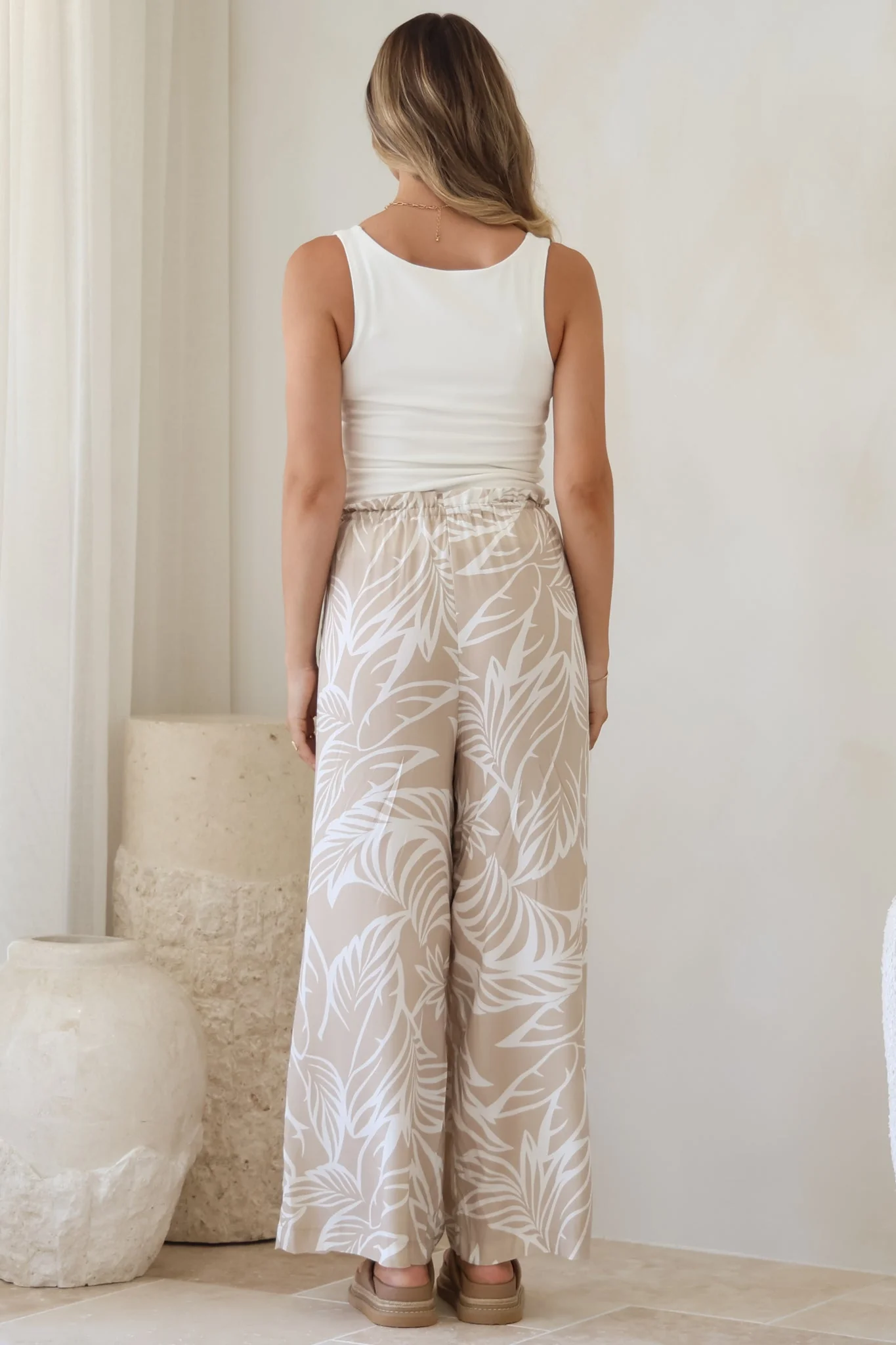 Armon Pants - Paper Bag Waist With Tie Wide Leg Pants In Jeani Print Beige - Image 8