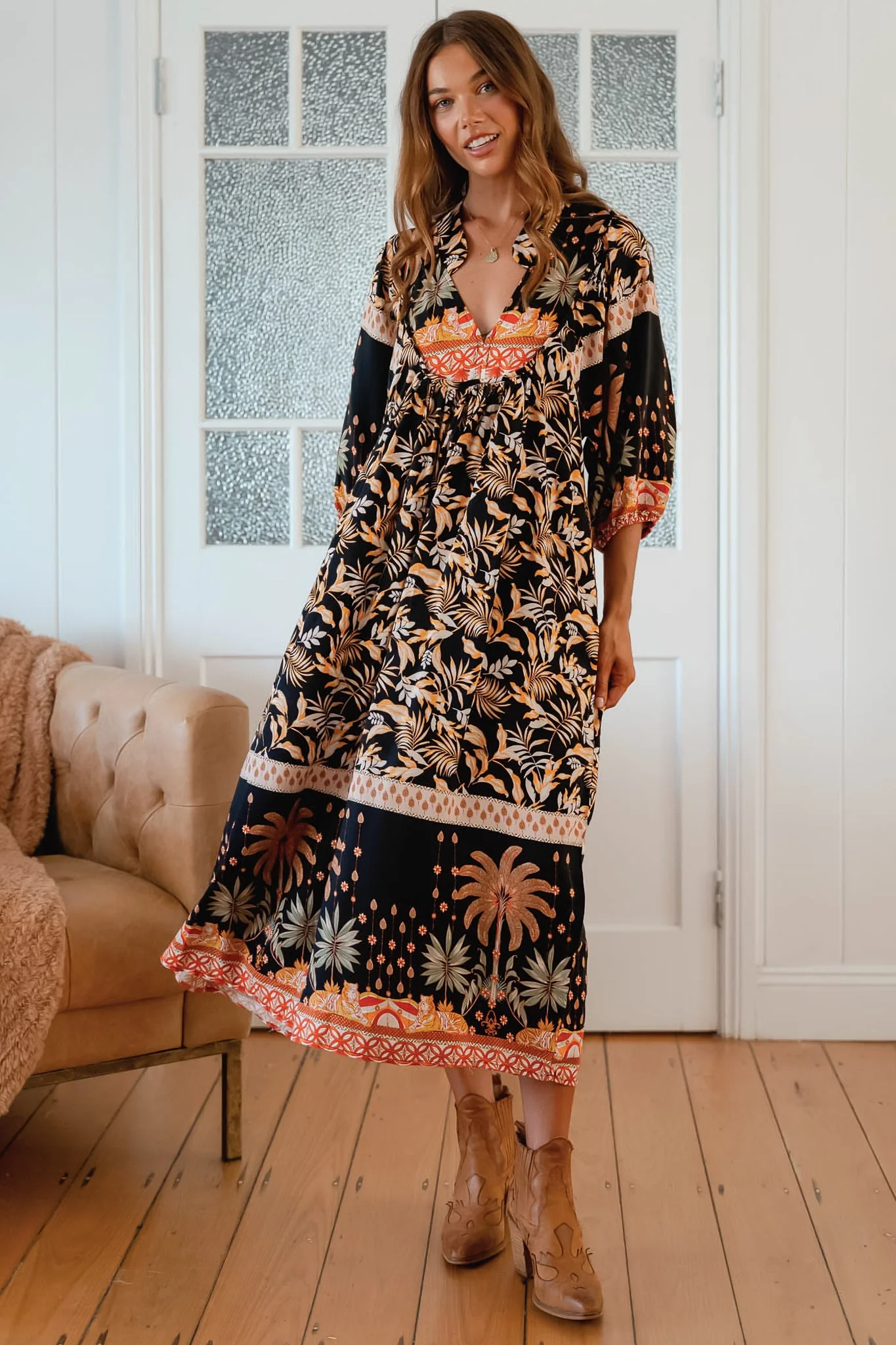 JAASE - Boheme Midi Dress: Piping Defined Bust Slimline Smock Dress in Jardin Print - Image 3