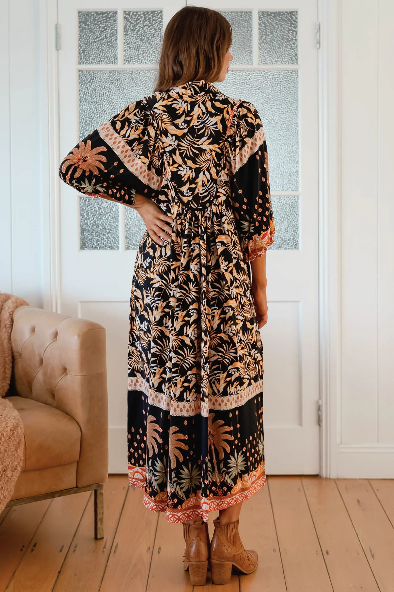 JAASE - Boheme Midi Dress: Piping Defined Bust Slimline Smock Dress in Jardin Print - Image 5
