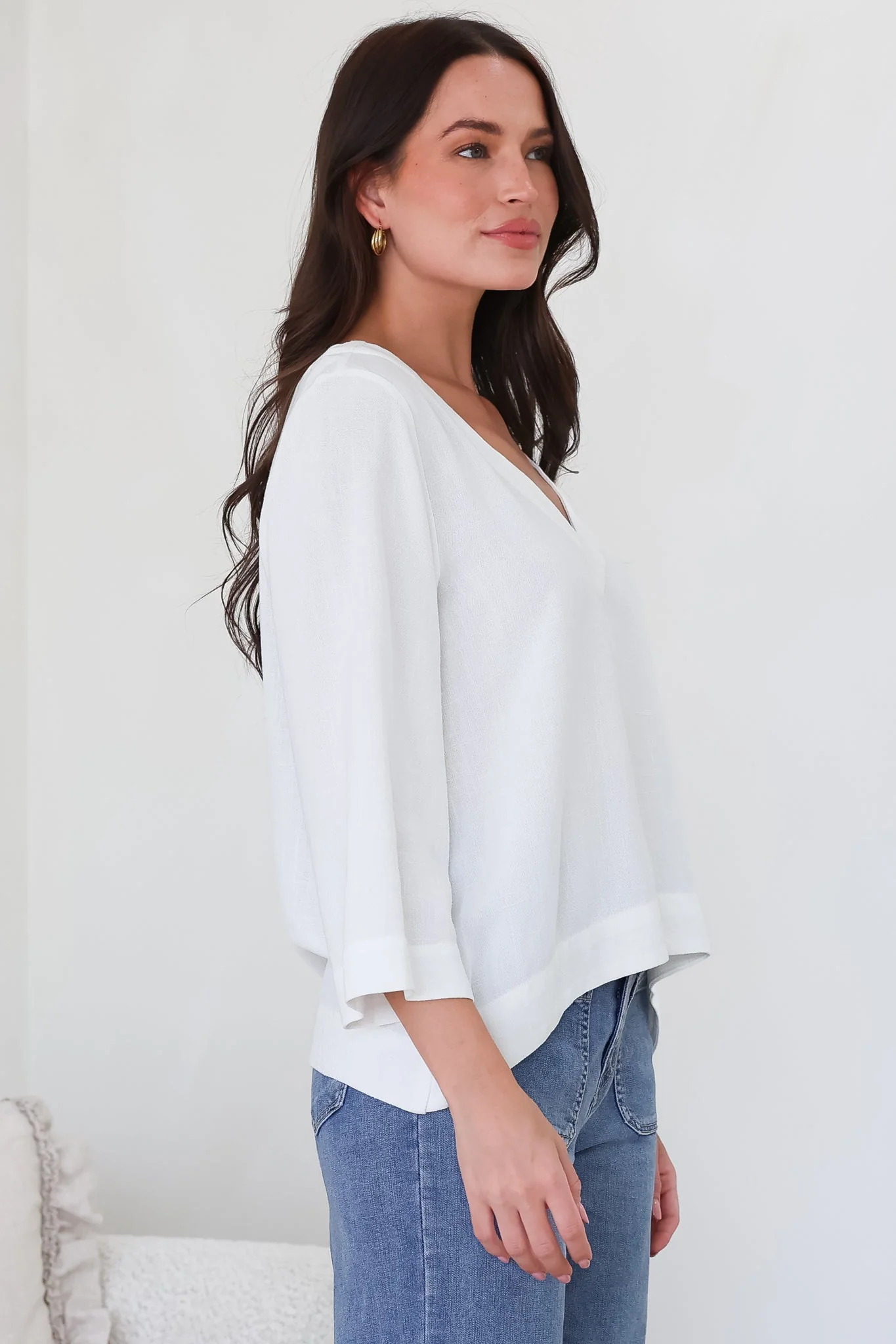 Breezer Top - Long Sleeve V Neck Pull Over Top with High Low Hemline in White - Image 7