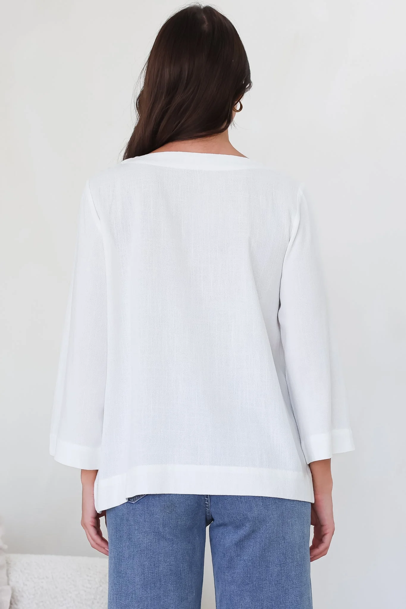 Breezer Top - Long Sleeve V Neck Pull Over Top with High Low Hemline in White - Image 8
