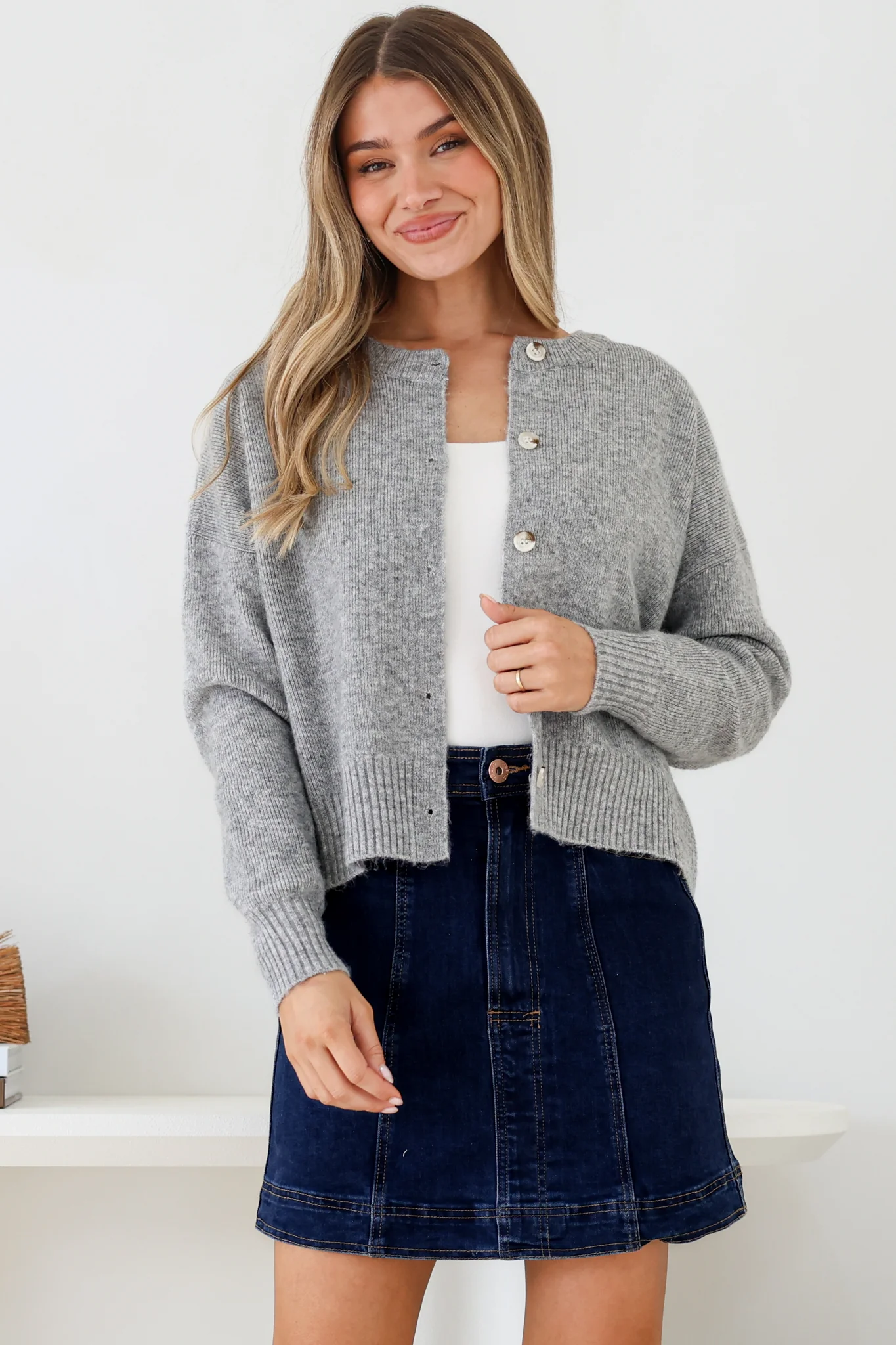 Caelan Cardigan - Crew Neck Tortoise Shell Button Crop Knit in Grey - Image 2