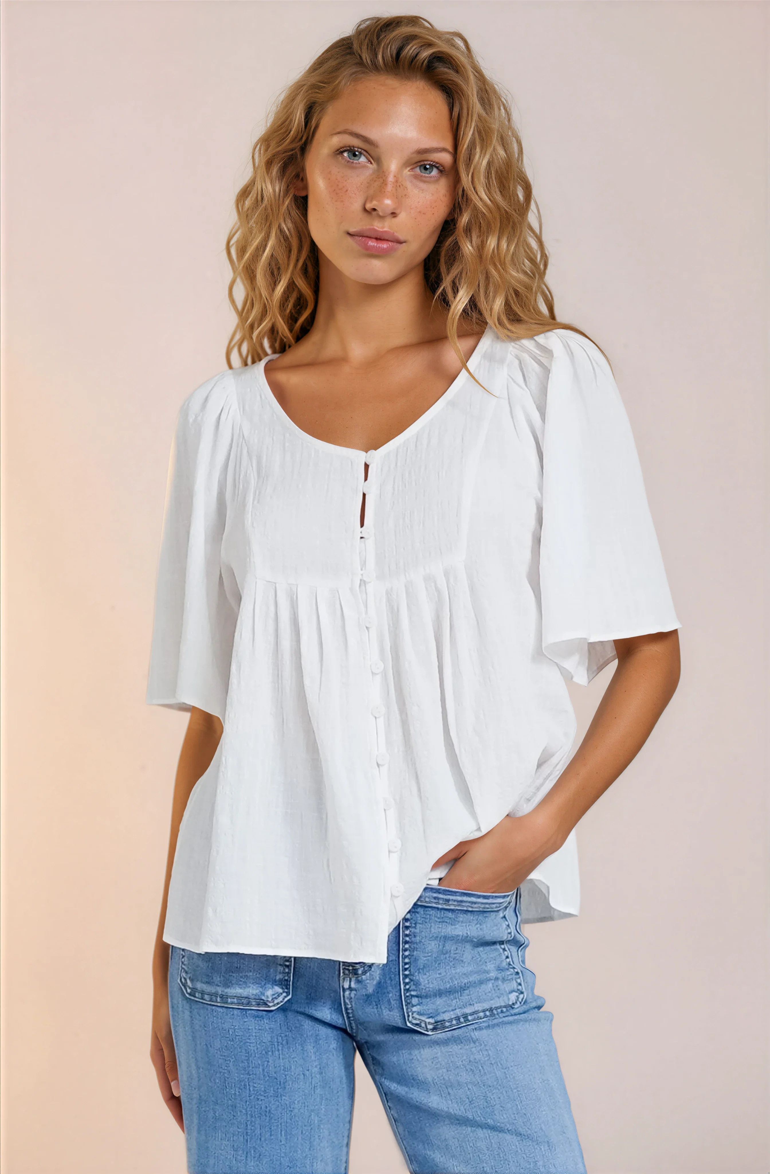 Casita Top - Scoop Neck Textured Babydoll Top with Flutter Sleeves in White - Image 5