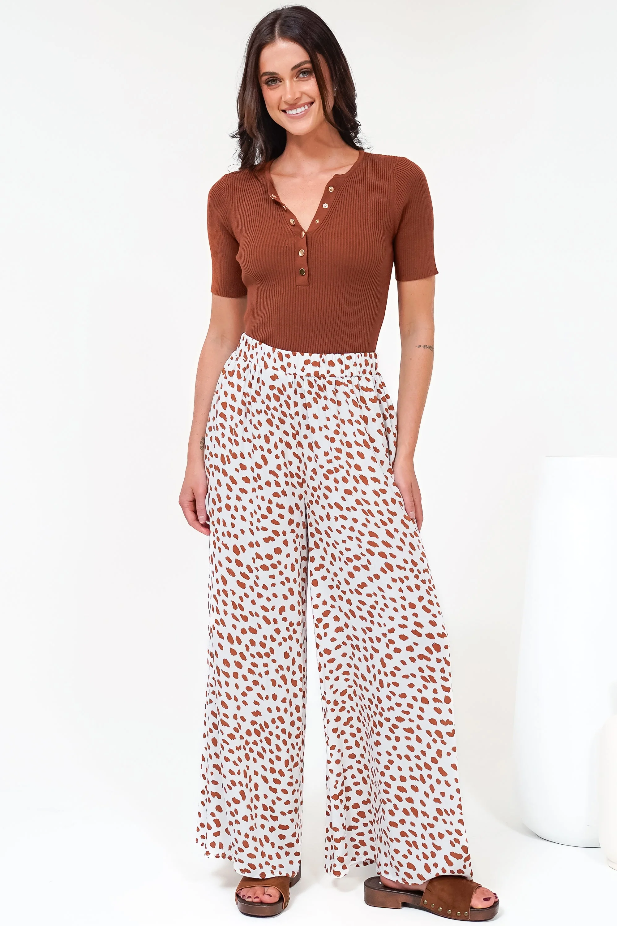 Channing Pants - High Waisted Wide-Leg Pants with Pockets in Dasher Print Brown - Image 10