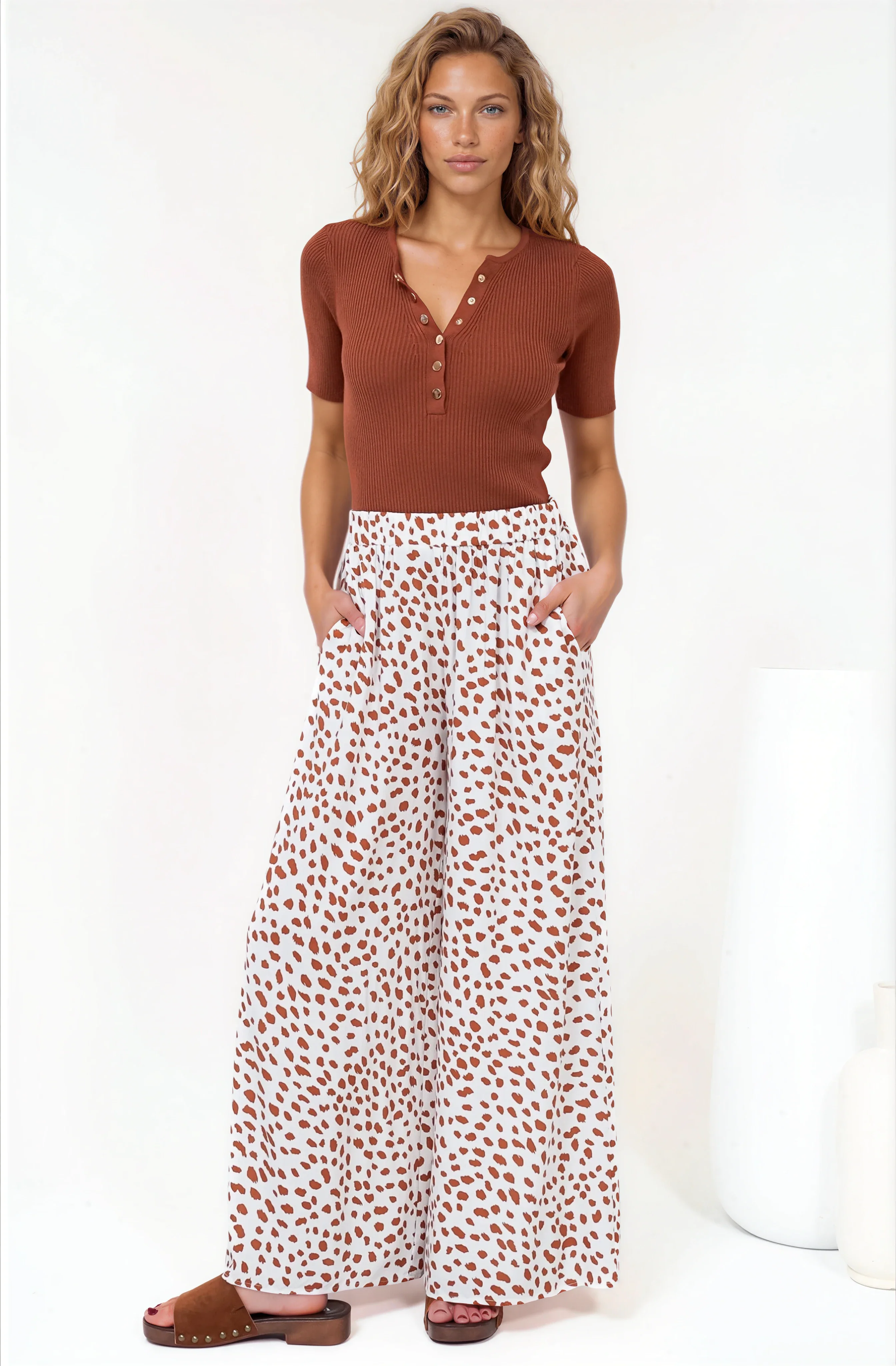 Channing Pants - High Waisted Wide-Leg Pants with Pockets in Dasher Print Brown - Image 3