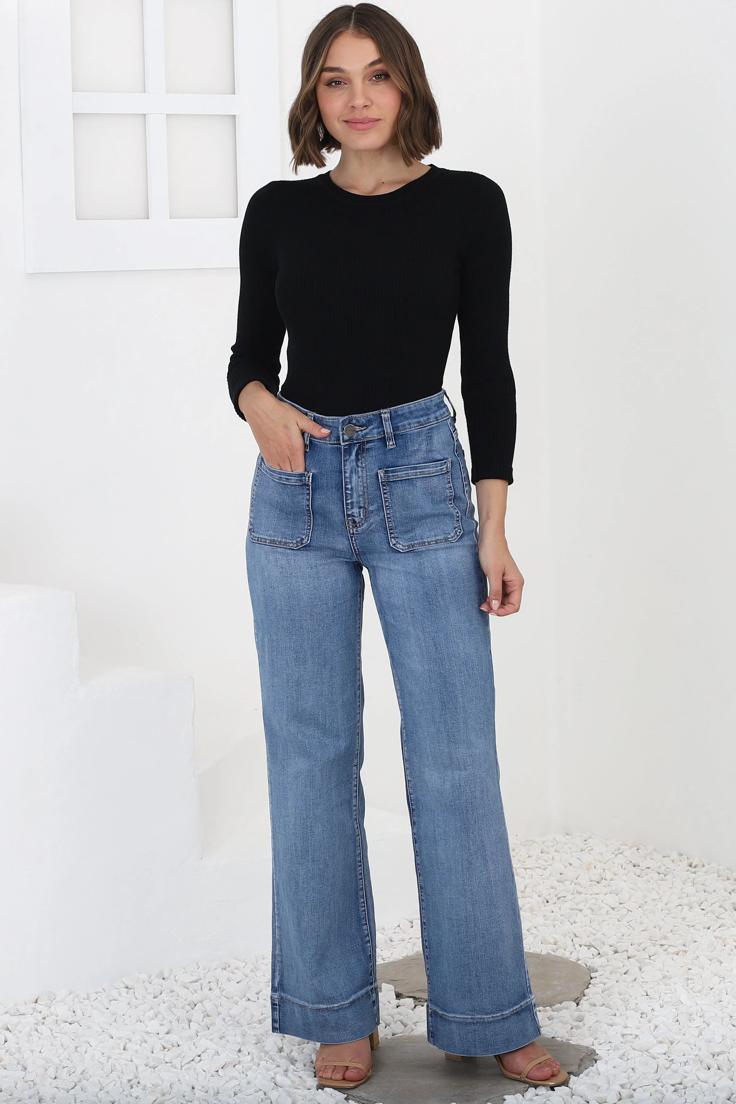 Cindy Wide Leg Jean in Mid Denim Wash - Image 3