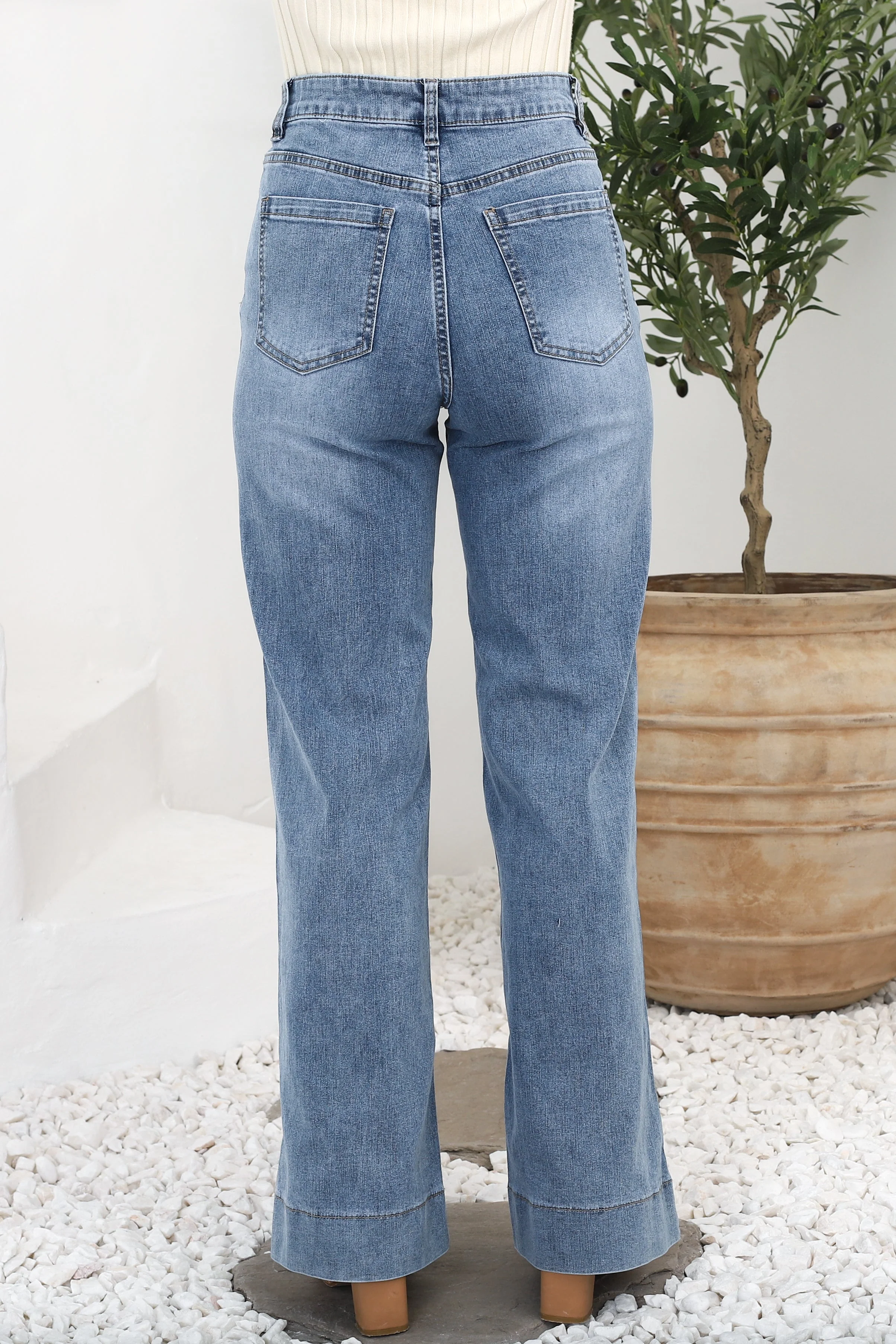 Cindy Wide Leg Jeans in Stone Wash Denim - Image 7