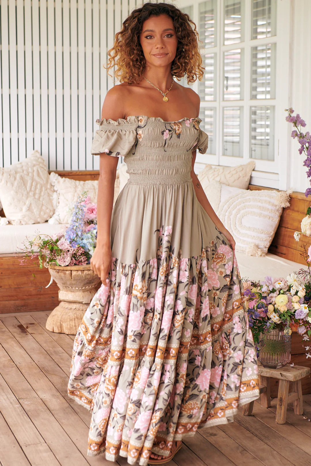 JAASE - Claudette Maxi Dress: On or Off Shoulder Elasticated Bodice Short Balloon Sleeve Dress in Adore You Print - Image 4