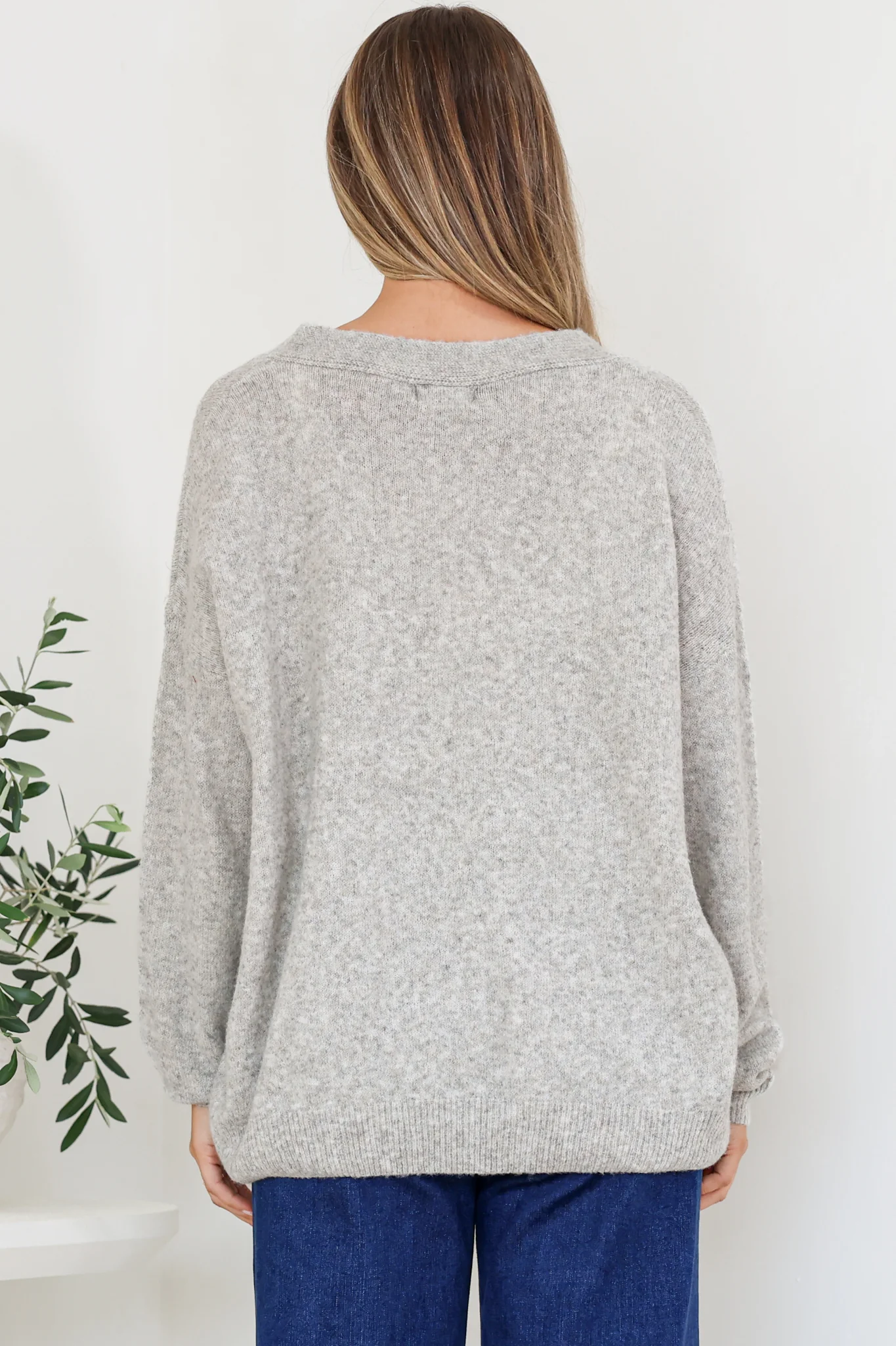 Donoven Jumper - V Neck Lightweight Knit with Ribbed Hemlines in Grey - Image 9