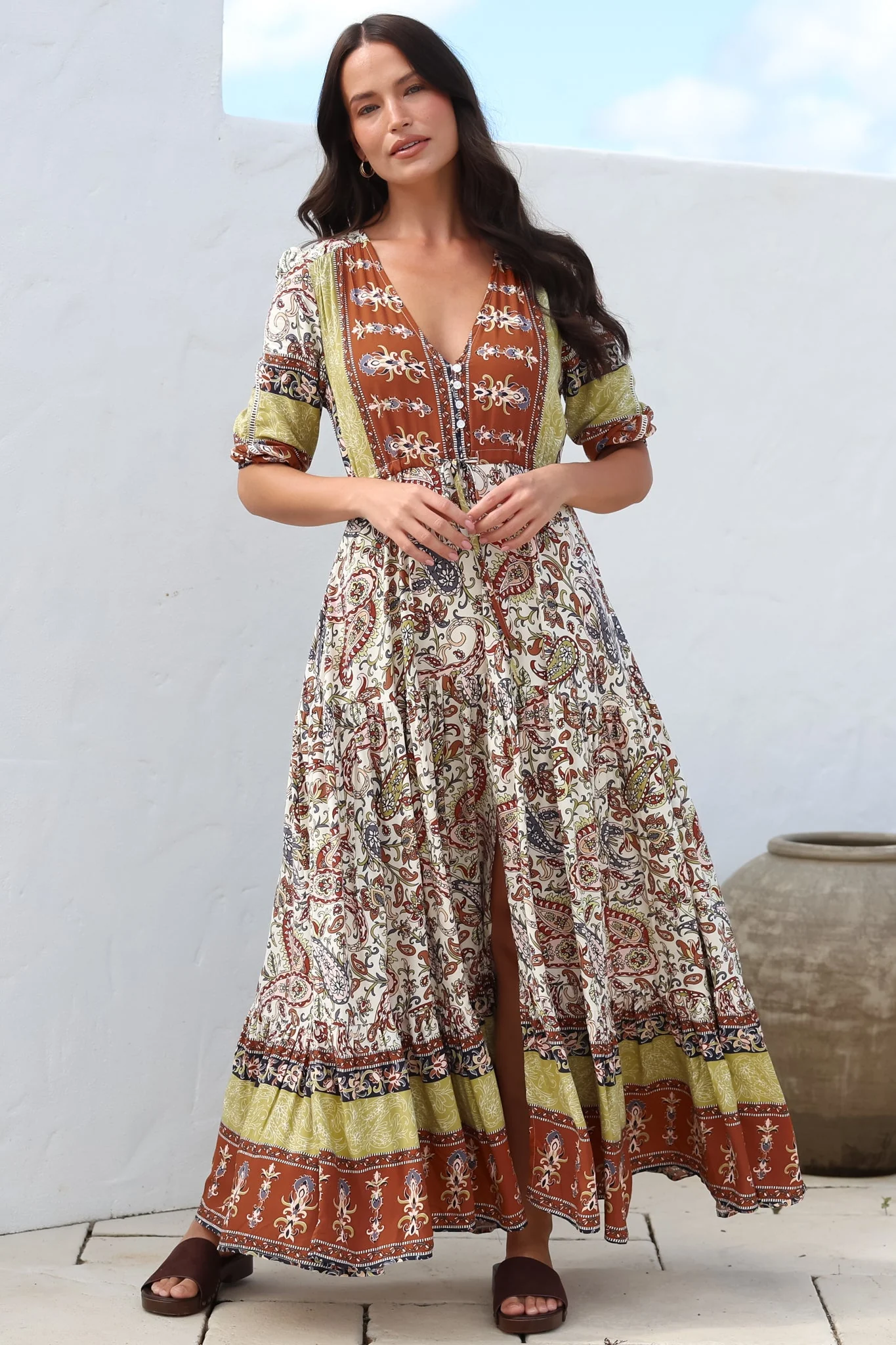 JAASE - Ebony Maxi Dress: V Neck Pull Tie Waist Dress with Front Split in Oakie Print - Image 2