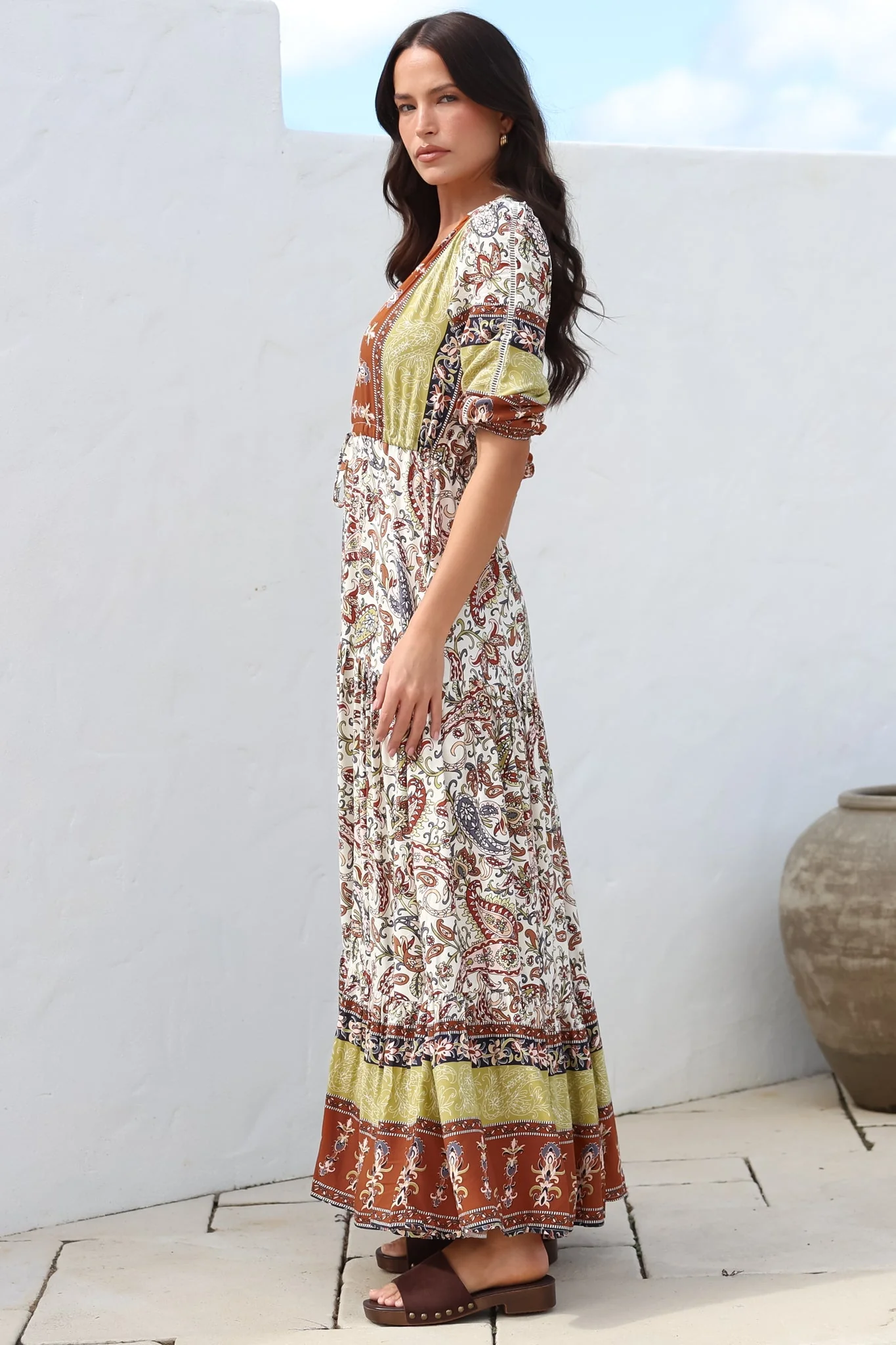 JAASE - Ebony Maxi Dress: V Neck Pull Tie Waist Dress with Front Split in Oakie Print - Image 8