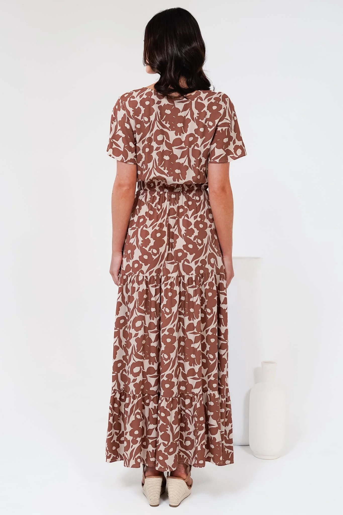 Hanna Maxi Dress - Cap Sleeve Tiered A Line Dress with Toggle Detailed Waist Tie in Emma-Jade Print Brown - Image 8