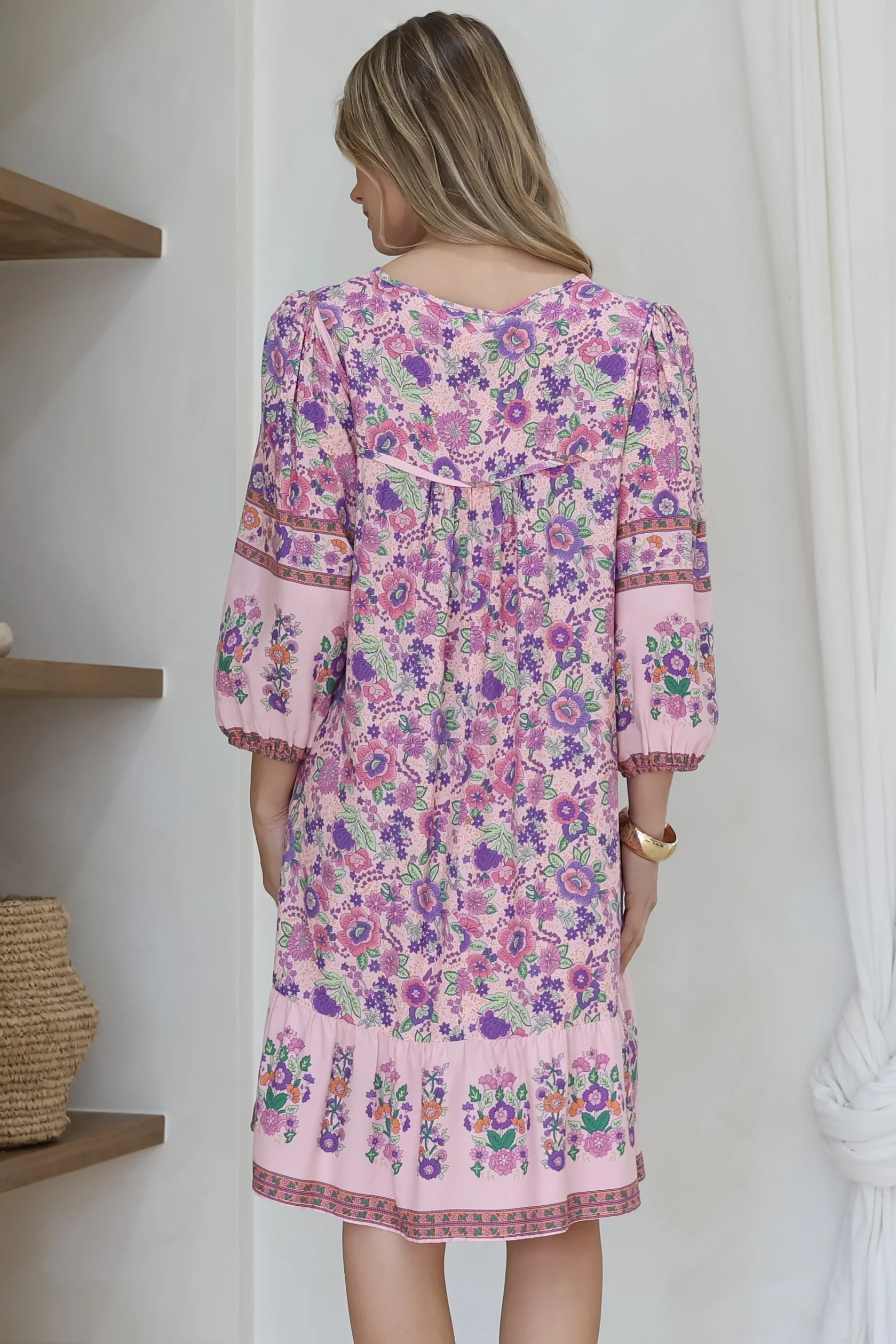 Helda Mini Dress - V-Neck Shift Dress with Balloon Sleeves in Aletta Print Pink - Image 10