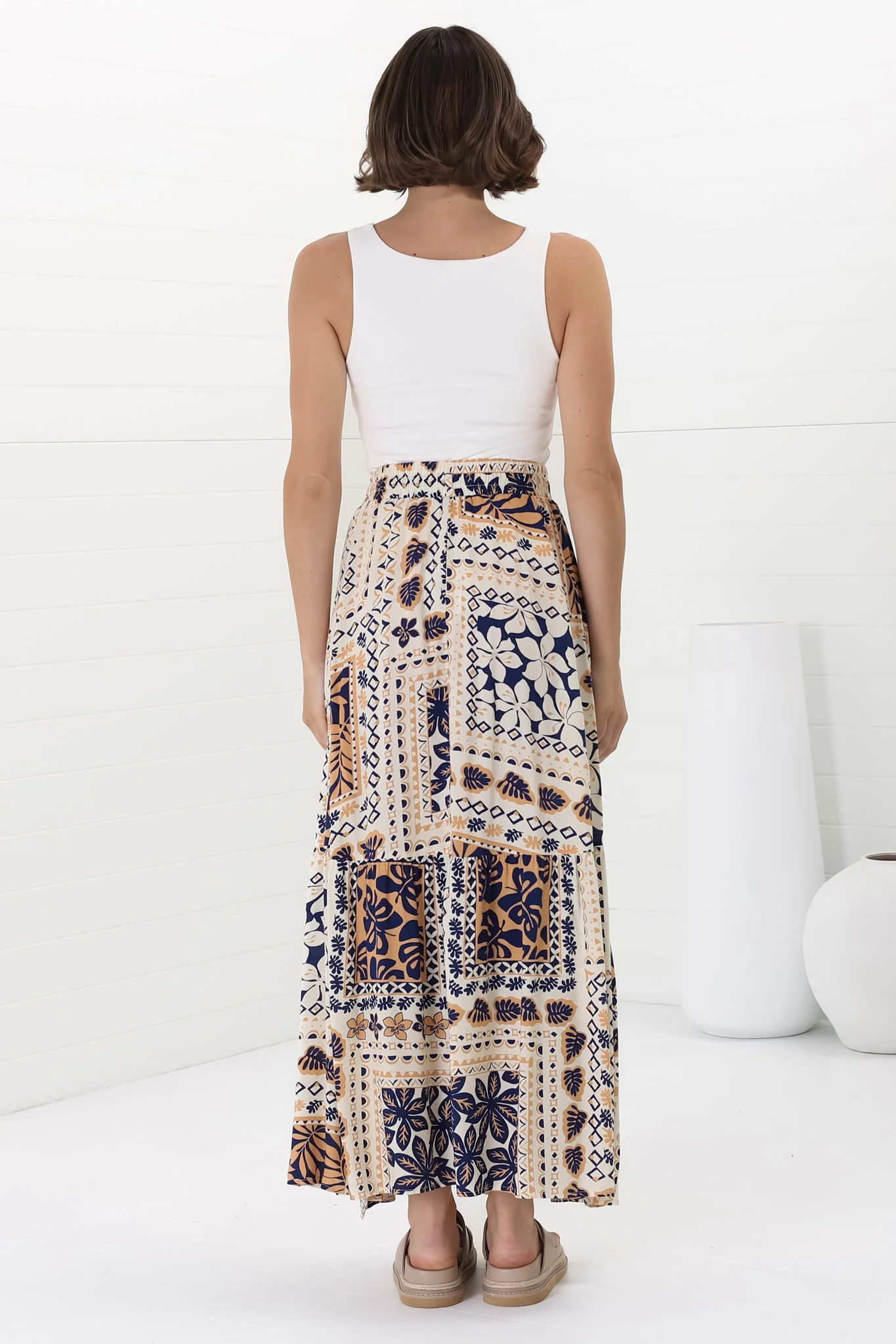 Hellen Maxi Skirt - High Waisted Skirt with Front Splits in Alphy Print - Image 12