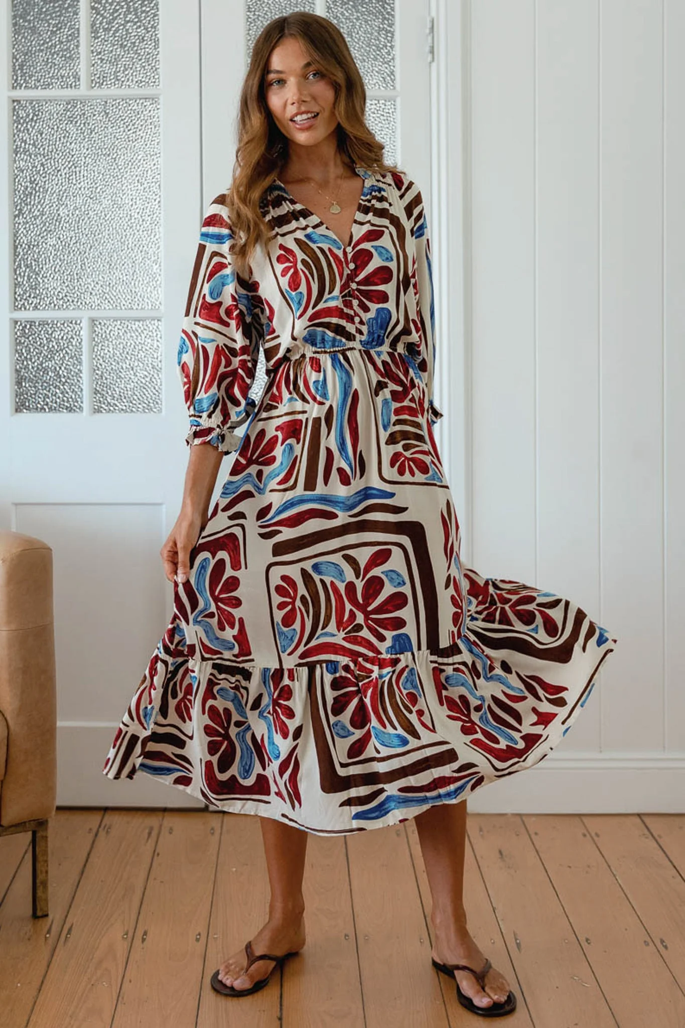 JAASE - Jamie Midi Dress: V-Neck Buttoned Bodice 3/4 Sleeve Dress in Artisan Print - Image 2