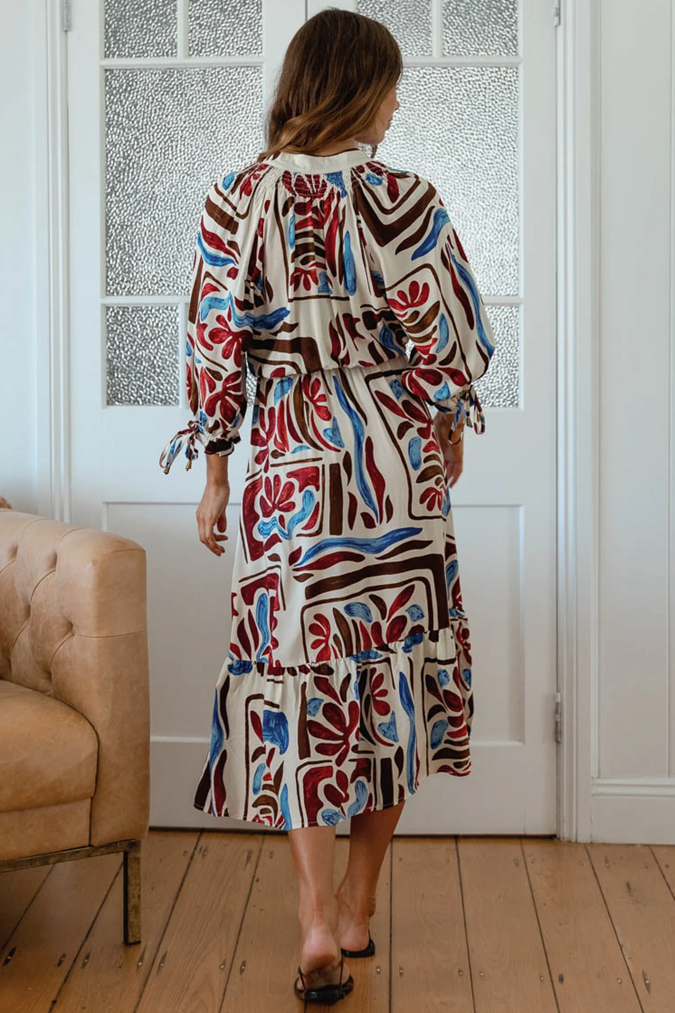 JAASE - Jamie Midi Dress: V-Neck Buttoned Bodice 3/4 Sleeve Dress in Artisan Print - Image 6