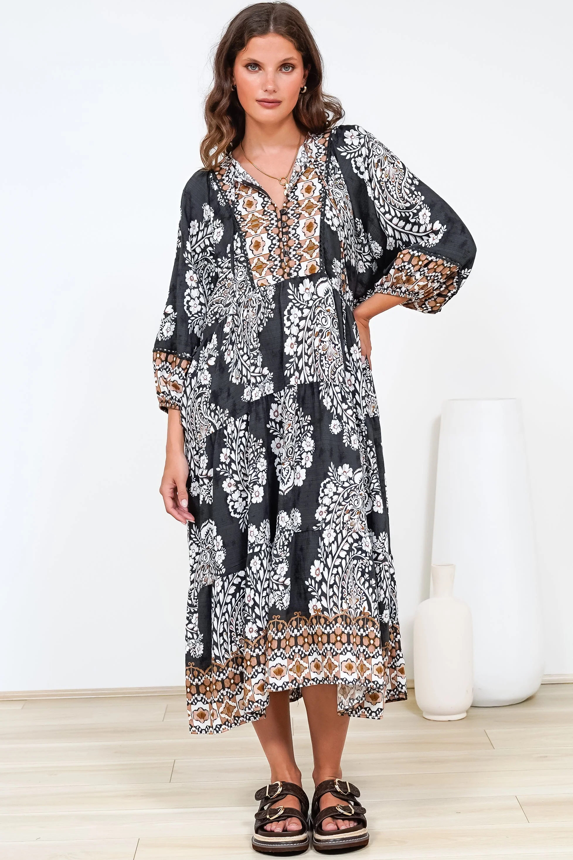 Kamali Midi Dress - Batwing Sleeve Smock Dress with Lace Detailing in Divani Print Black - Image 4