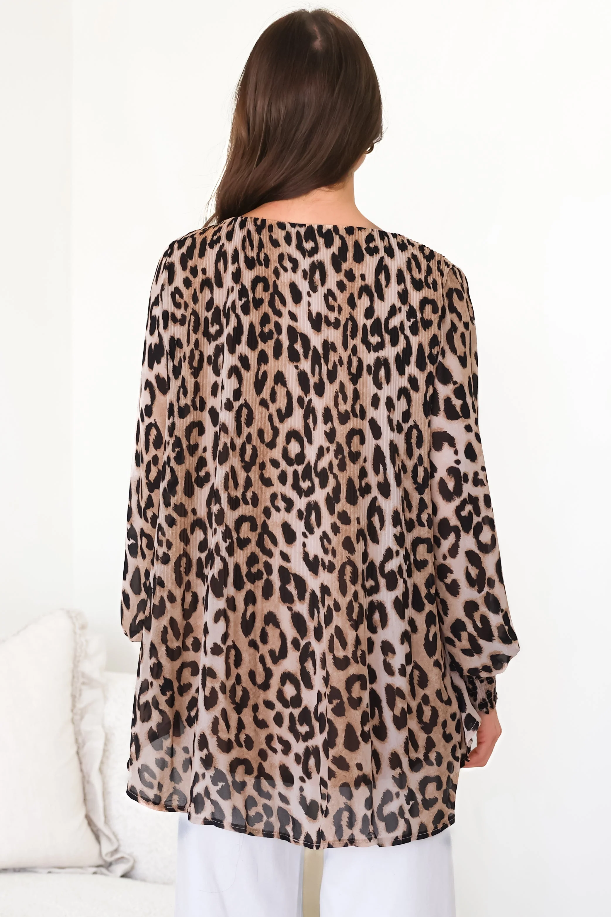 Kayt Blouse - Plisse Long Sleeve Top with High-Low Hemline in Leopard Print - Image 17
