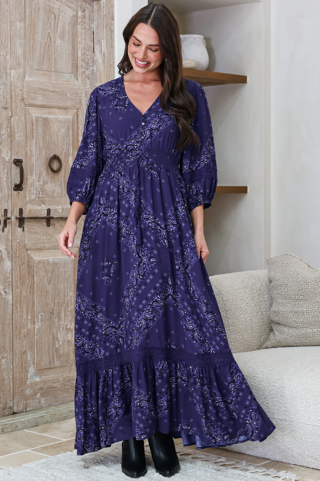 Kiaba Maxi Dress - V-Neck Buttoned Bodice 3/4 Sleeve A-Line Dress with Lace Inserts in Vilma Print Navy - Image 4