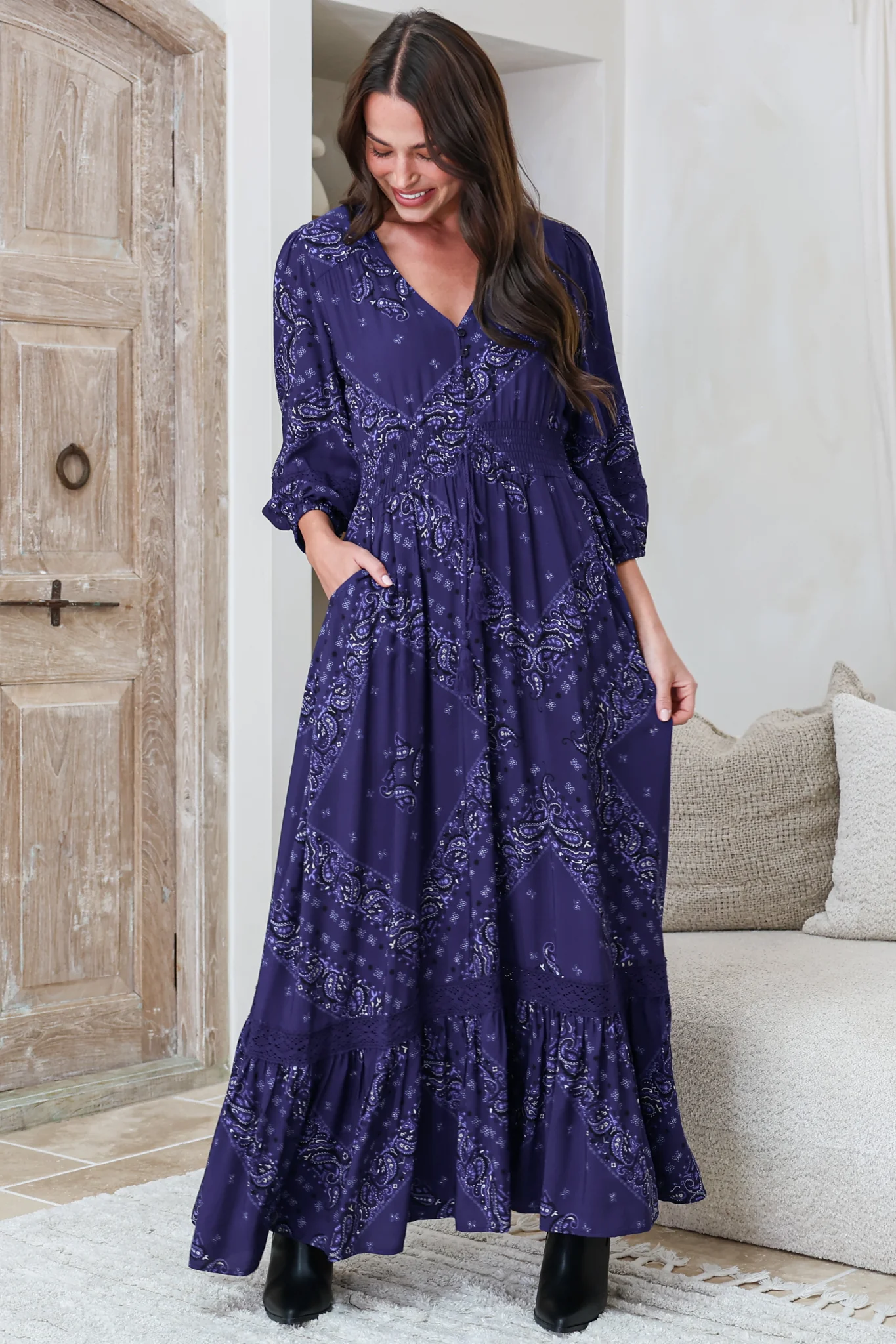 Kiaba Maxi Dress - V-Neck Buttoned Bodice 3/4 Sleeve A-Line Dress with Lace Inserts in Vilma Print Navy - Image 5
