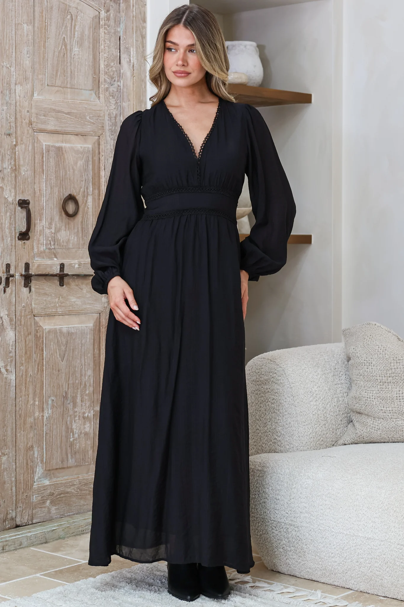 Lauder Maxi Dress - Lace Trim A-Line Dress with Balloon Sleeves in Black - Image 5