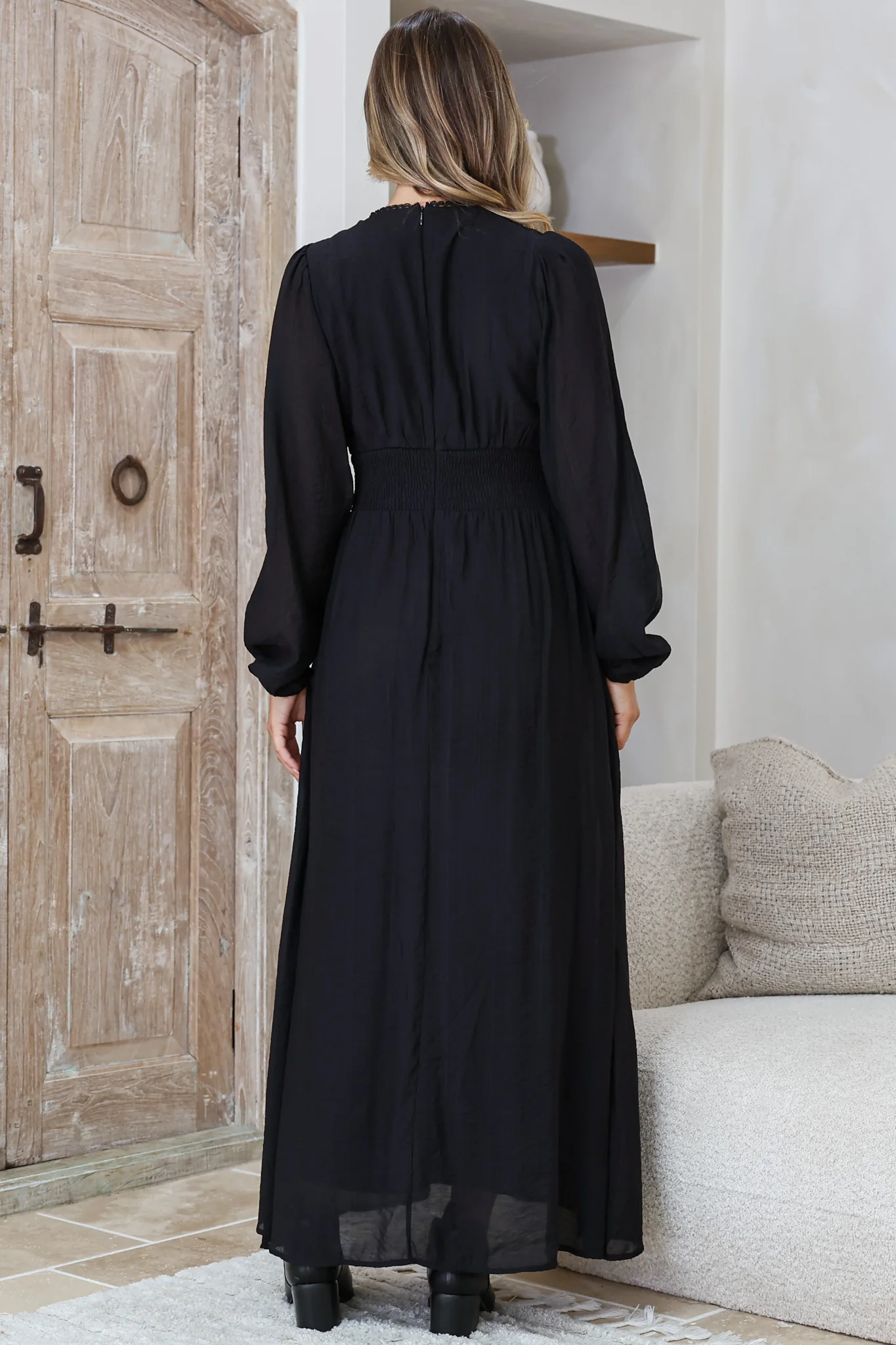 Lauder Maxi Dress - Lace Trim A-Line Dress with Balloon Sleeves in Black - Image 7