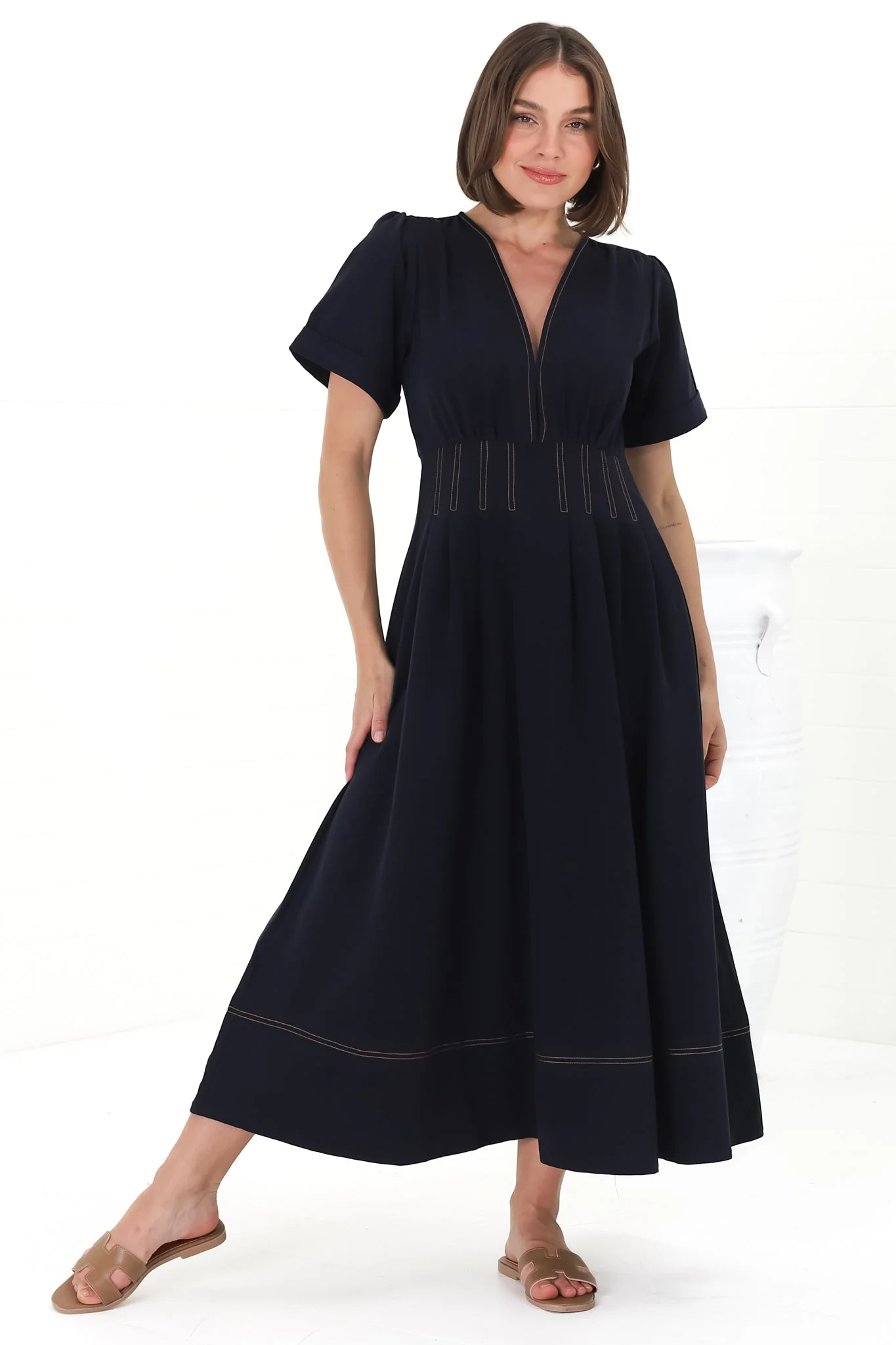 Lazelle Midi Dress - V-Neck Short Sleeve A-Line Dress with Elasticated Waist in Navy - Image 5