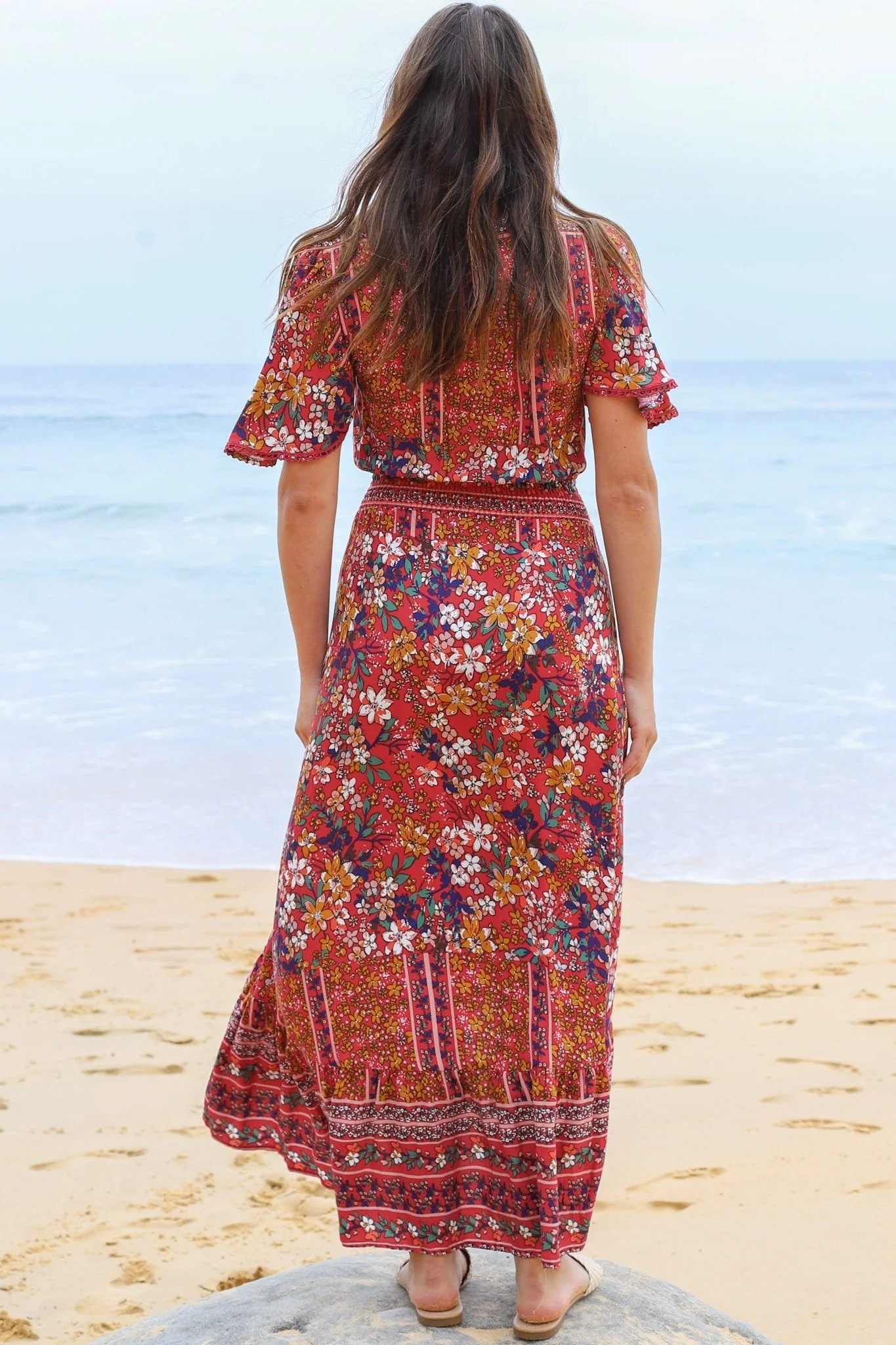 London Maxi Dress - Elasticated Waist Button Detail High Low Dress with Flutter Cap Sleeves in Floral Print - Image 10