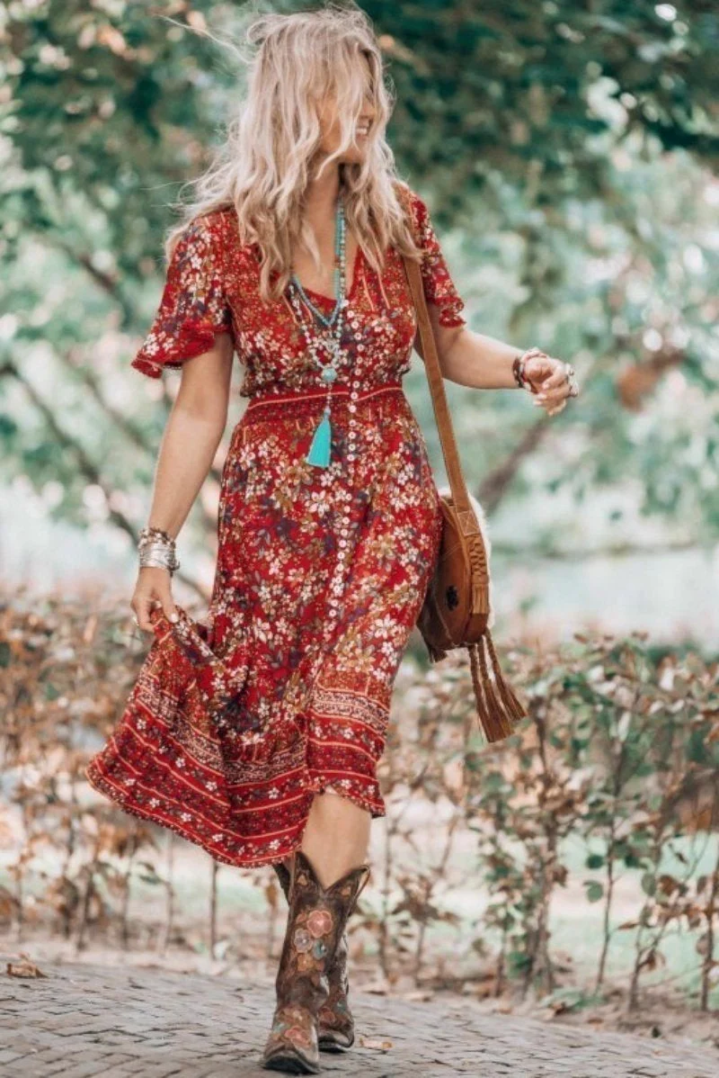 London Maxi Dress - Elasticated Waist Button Detail High Low Dress with Flutter Cap Sleeves in Floral Print - Image 3
