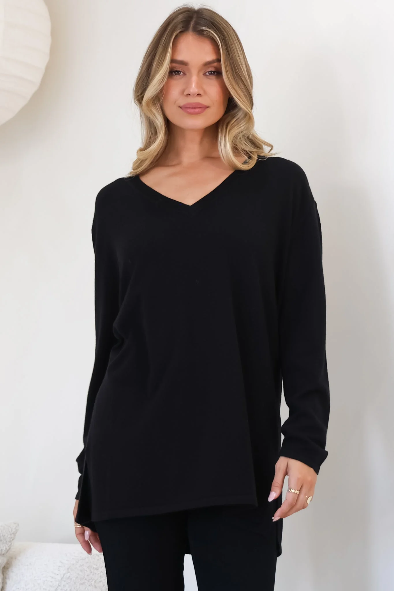 Mayanna Jumper - Light Weight V Neck Knit Jumper with Side Splits in Black - Image 3