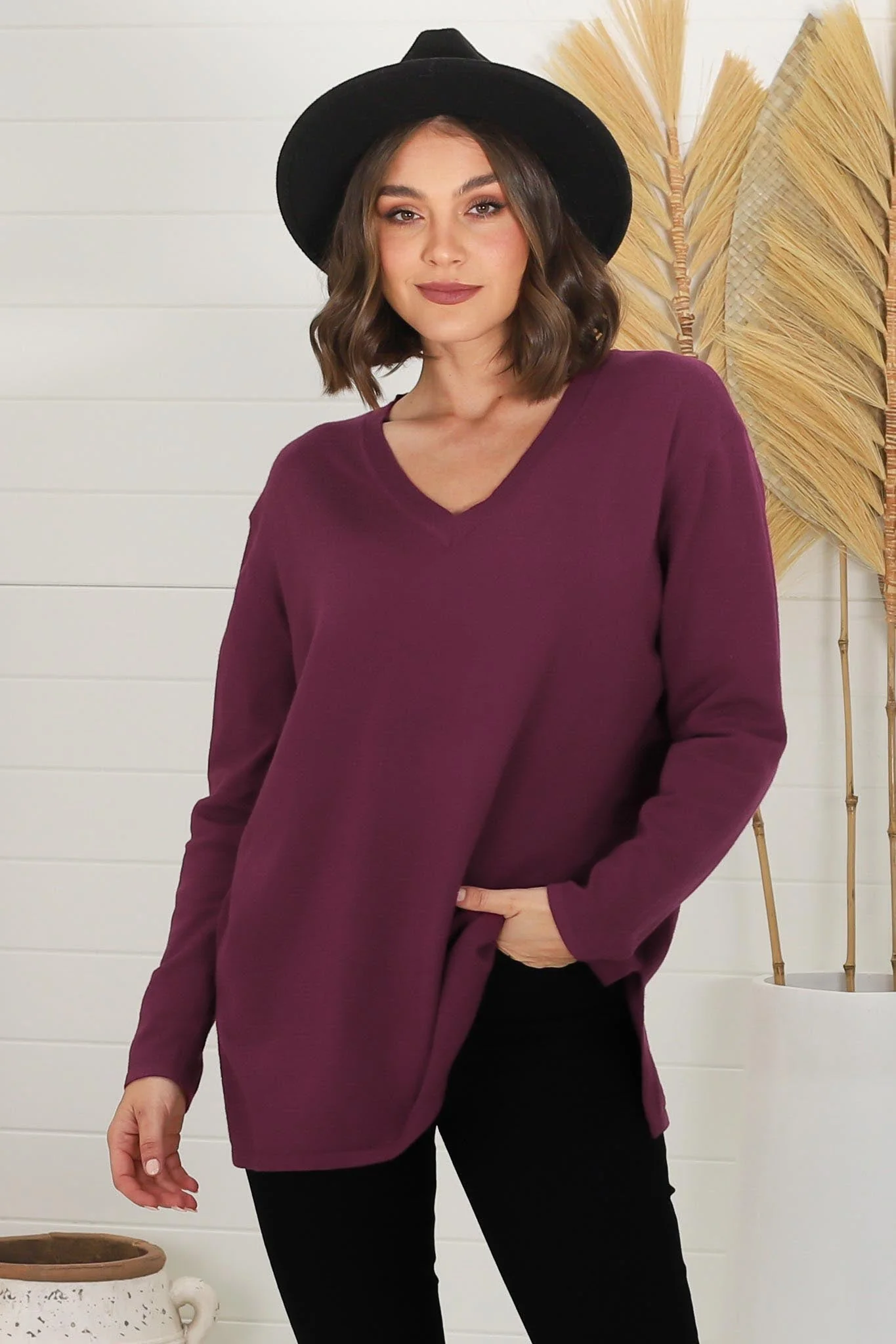 Mayanna Jumper - Lightweight V Neck Knit Jumper with Side Splits in Burgundy - Image 6
