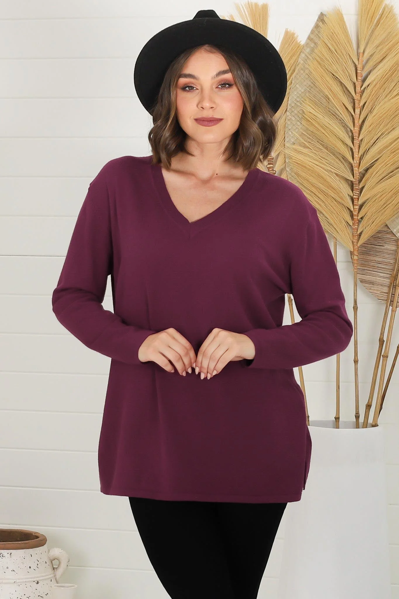 Mayanna Jumper - Lightweight V Neck Knit Jumper with Side Splits in Burgundy - Image 7