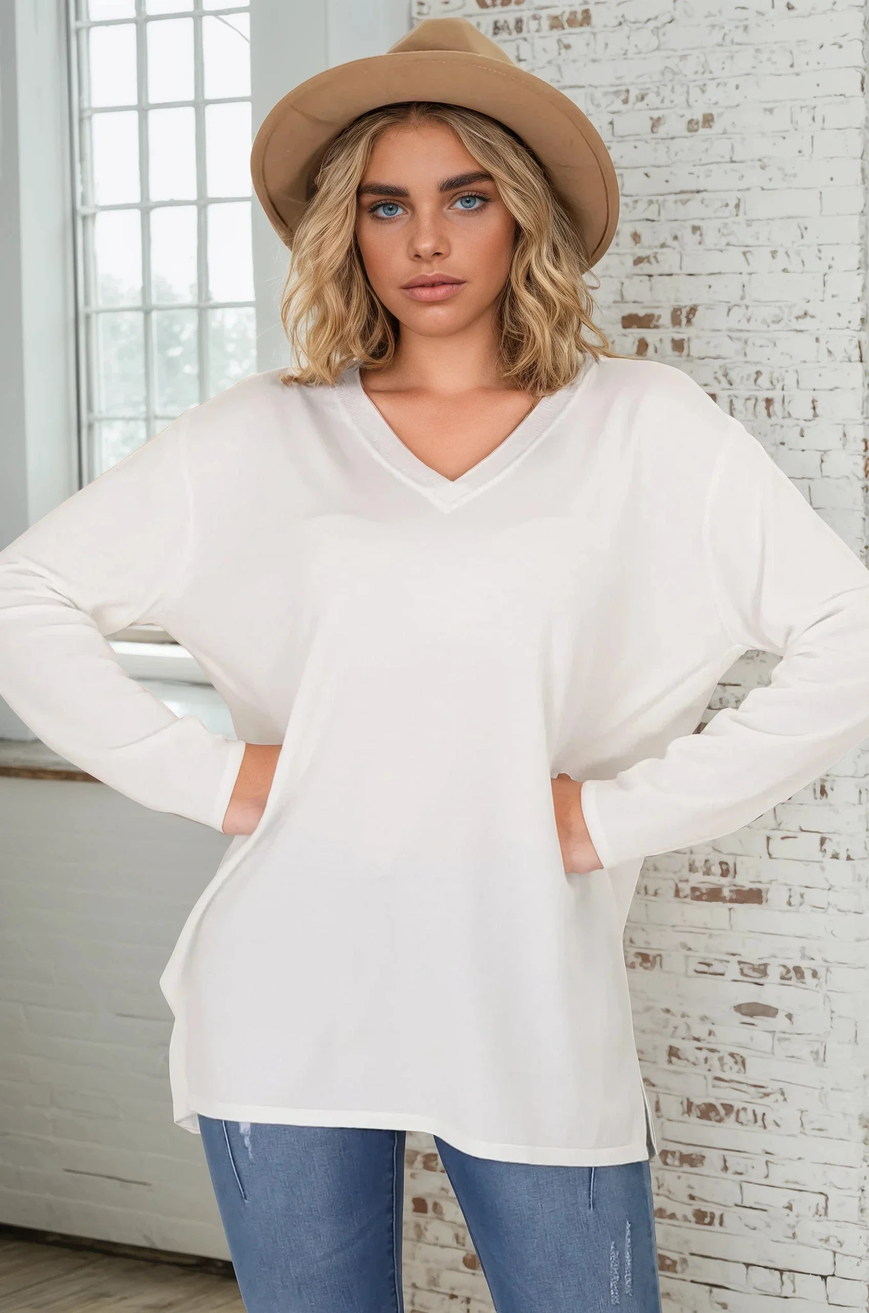 Mayanna Jumper - Light Weight V Neck Knit with Side Splits in Cream - Image 4