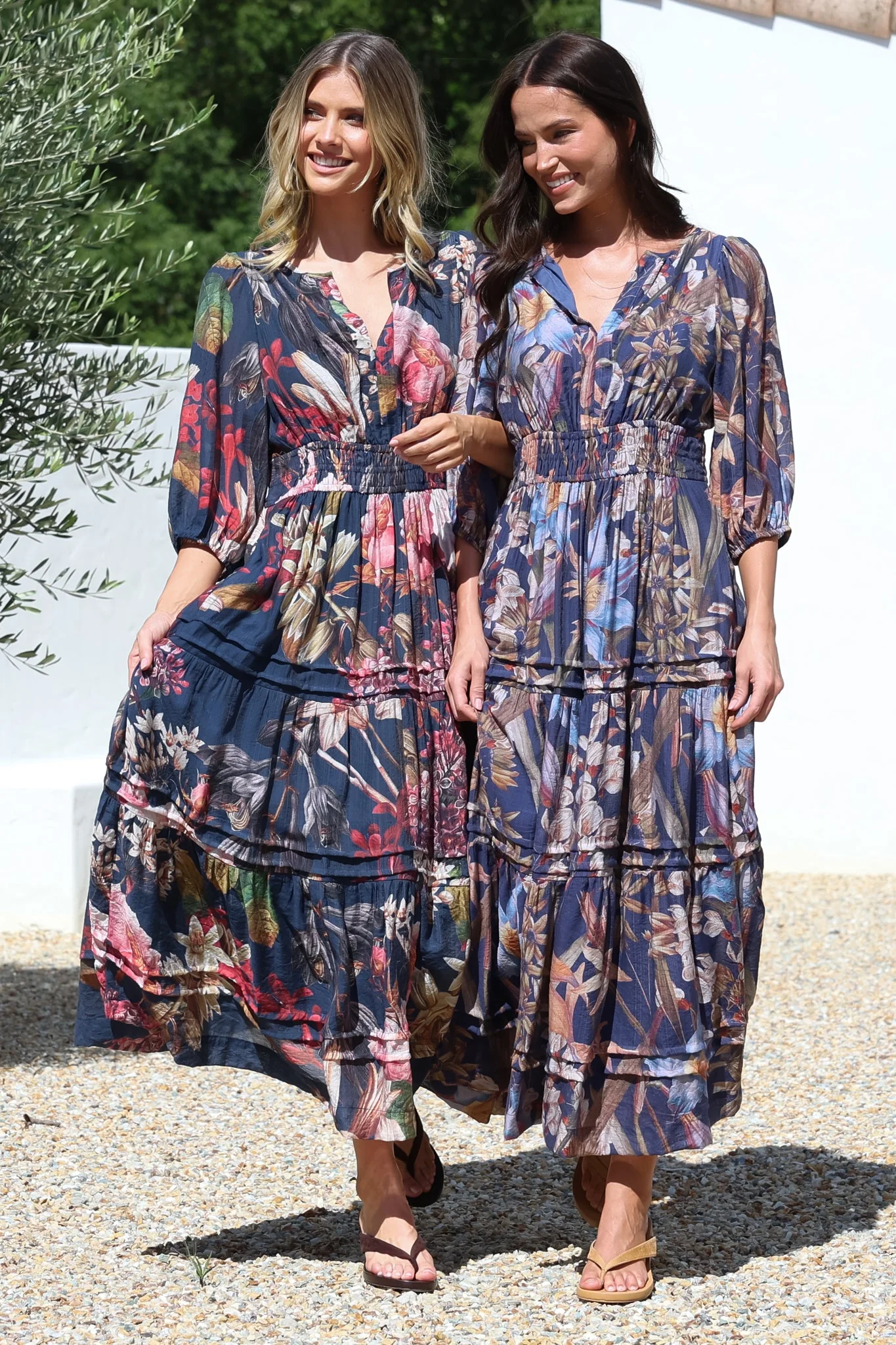 Mondelo Maxi Dress - Pleated Detailed A-Line Dress with 3/4 Balloon Sleeves in Leonor Print Navy - Image 9