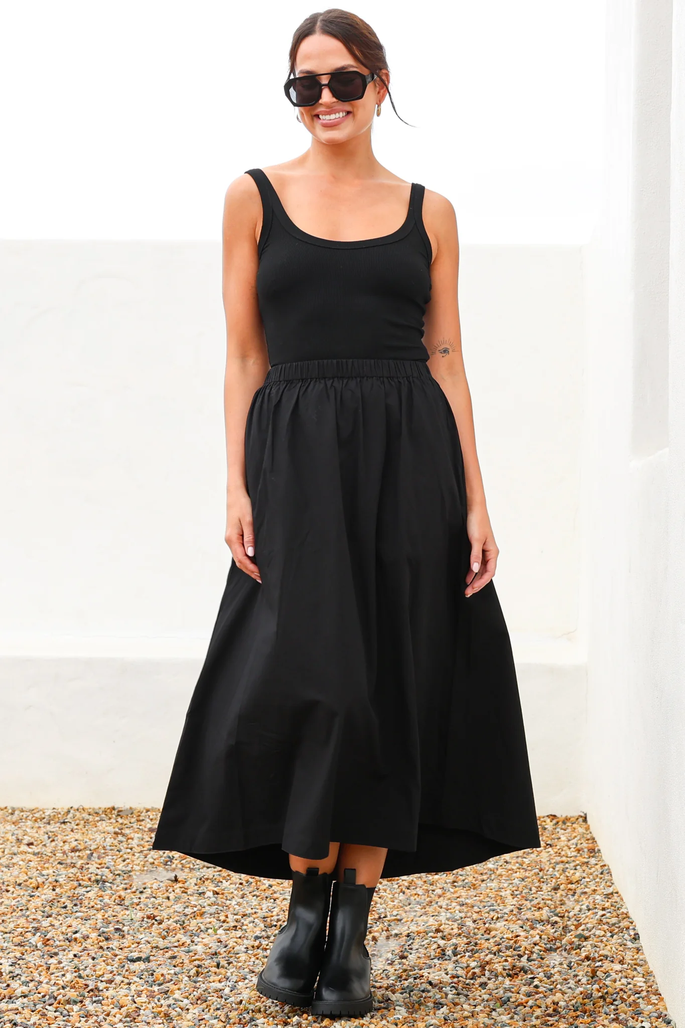 Renny Midi Skirt - High Waisted High-Low Cotton Skirt with Elasticated Waistband in Black - Image 5
