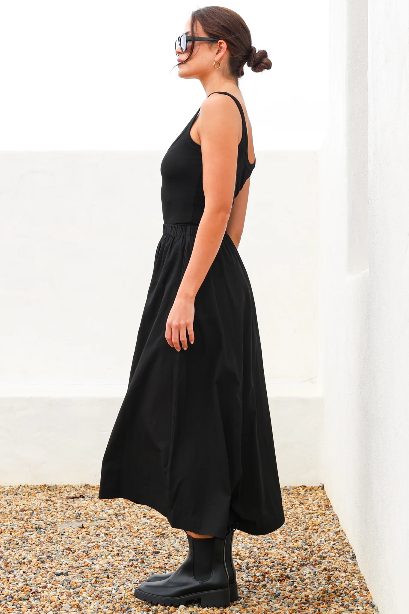 Renny Midi Skirt - High Waisted High-Low Cotton Skirt with Elasticated Waistband in Black - Image 6