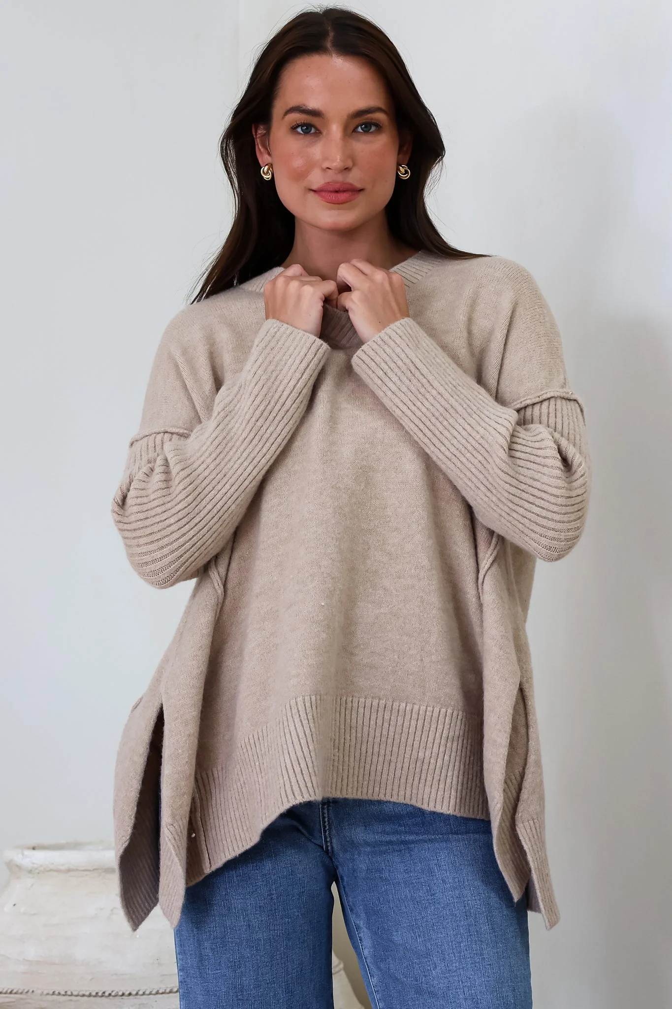 Ridge Jumper - V Neck Relaxed Shark Bite Ribbed Hemline Knit in Beige - Image 4