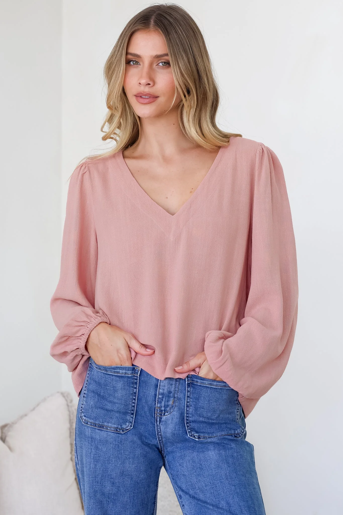 Ritual Top - V-Neck High Low Pull Over with Long Balloon Sleeves in Dusty Pink - Image 6