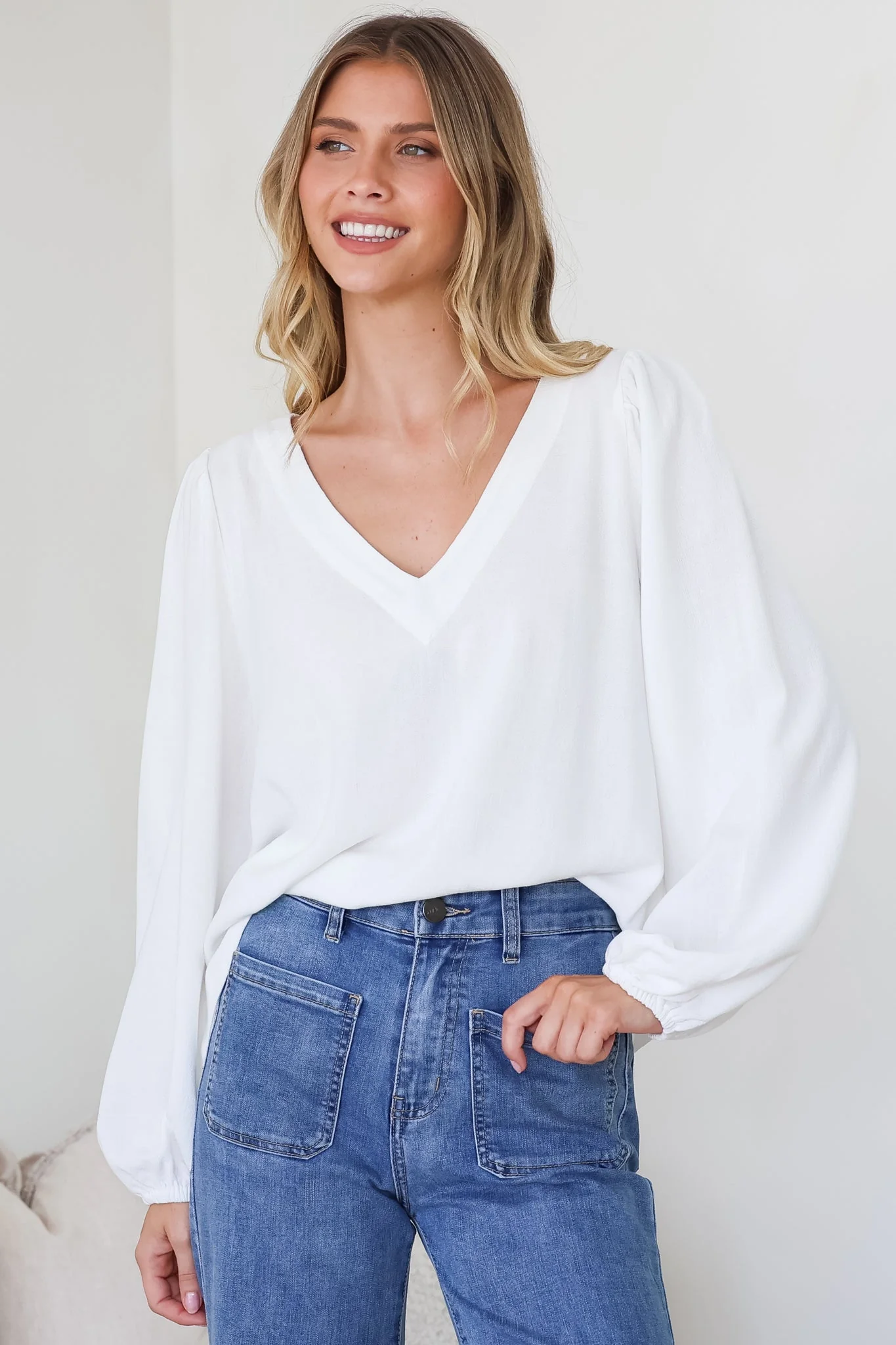 Ritual Top - V-Neck High Low Pull Over with Long Balloon Sleeves in White - Image 2