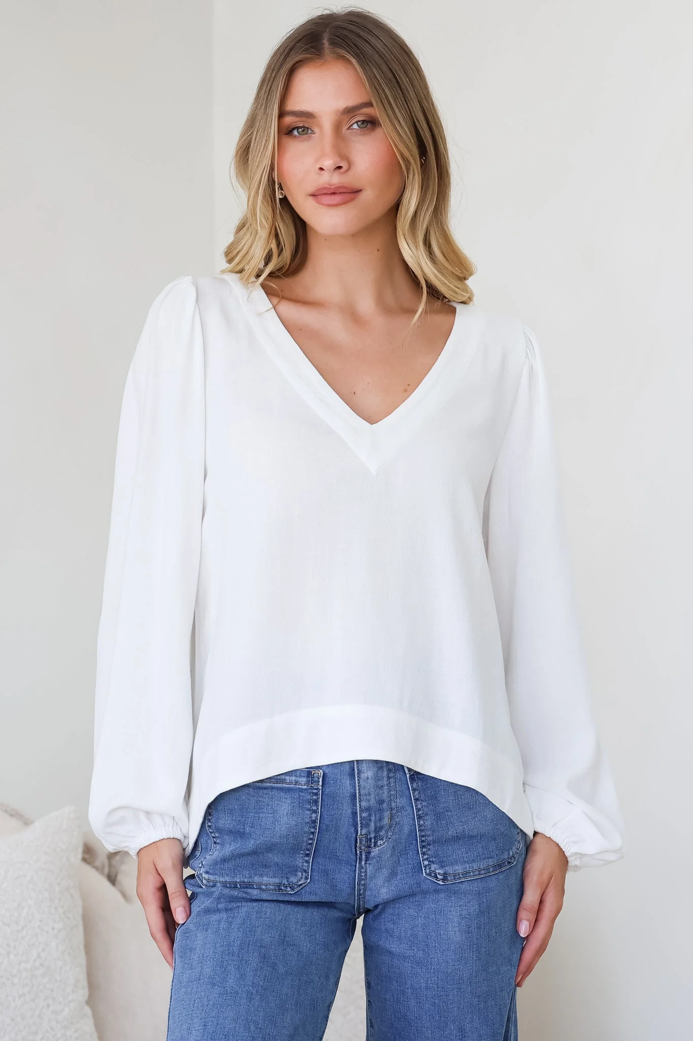 Ritual Top - V-Neck High Low Pull Over with Long Balloon Sleeves in White - Image 4