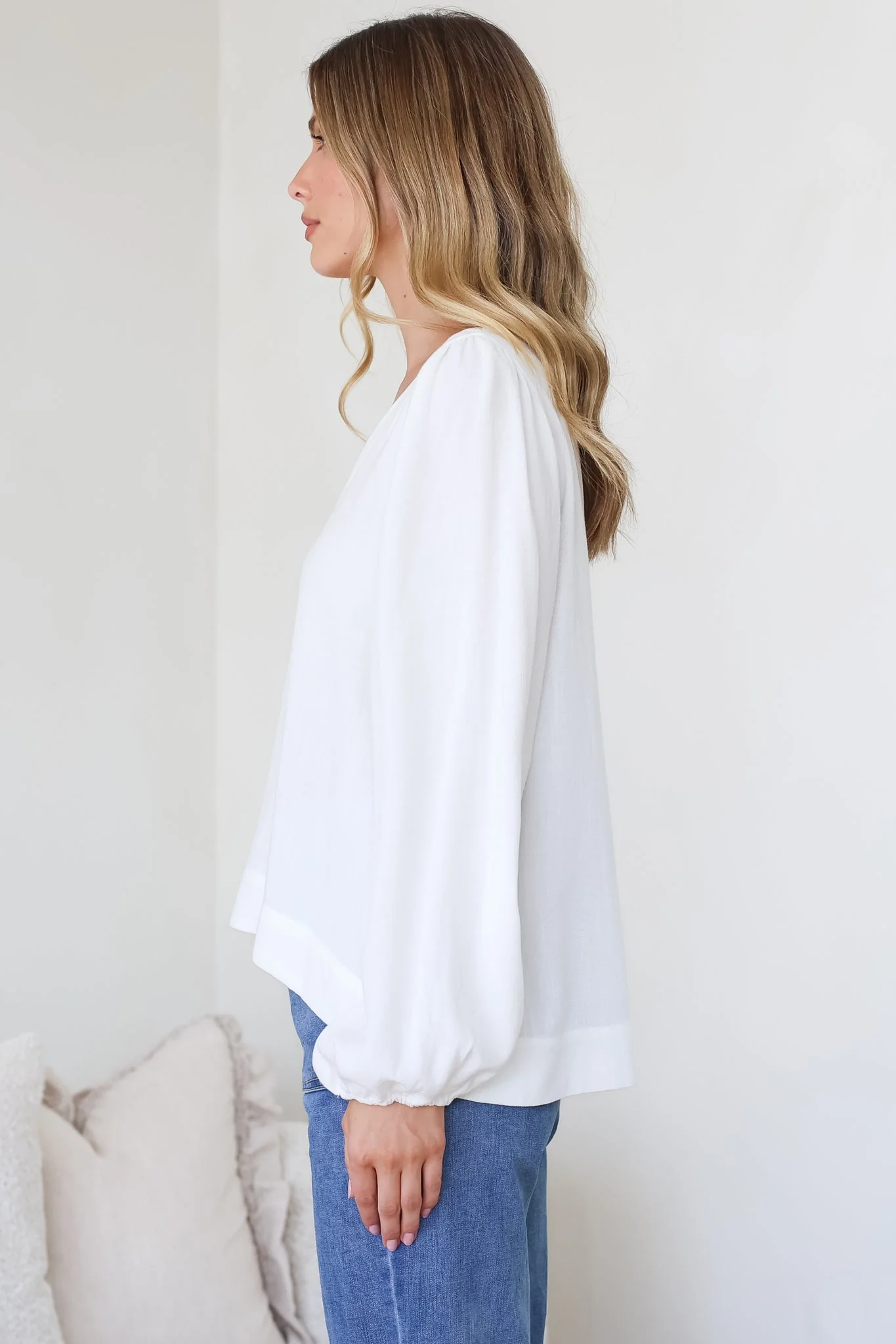 Ritual Top - V-Neck High Low Pull Over with Long Balloon Sleeves in White - Image 8