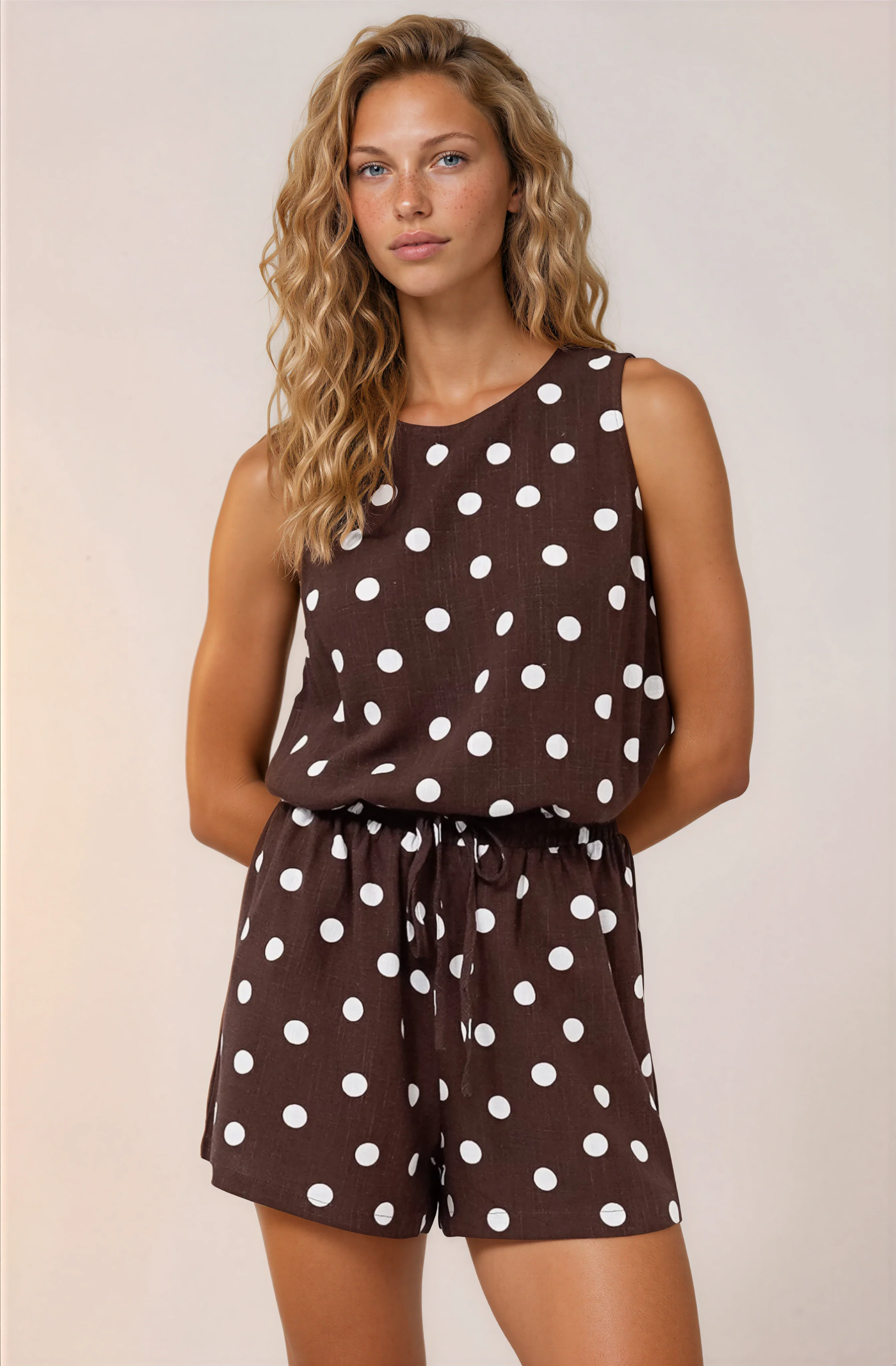Saturn Set - Crew Neck Sleeveless Top with Side Splits and Drawstring Waist Shorts in Kitson Spot Print Chocolate - Image 2