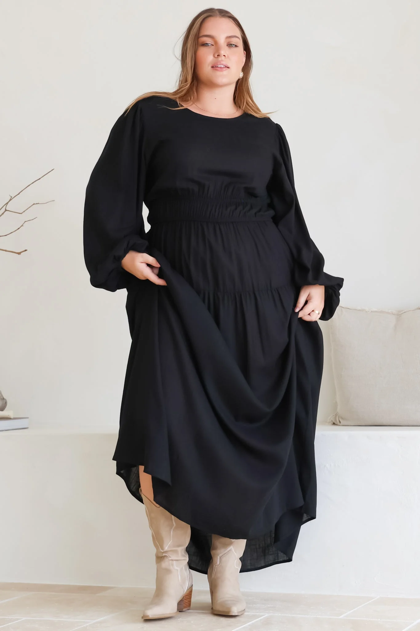 Sheyne Maxi Dress - Long Balloon Sleeve Elasicated Waist A Line Dress in Black - Image 10