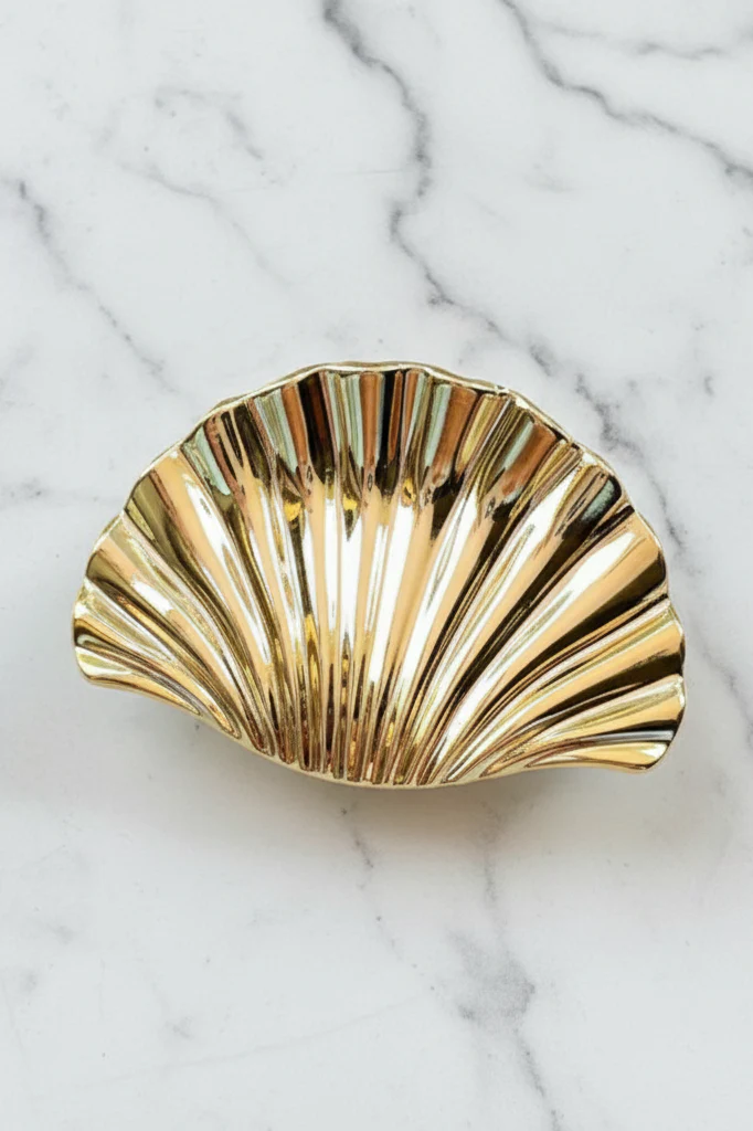 Talula Shell Hair Clips - Gold/Pearl - Image 4