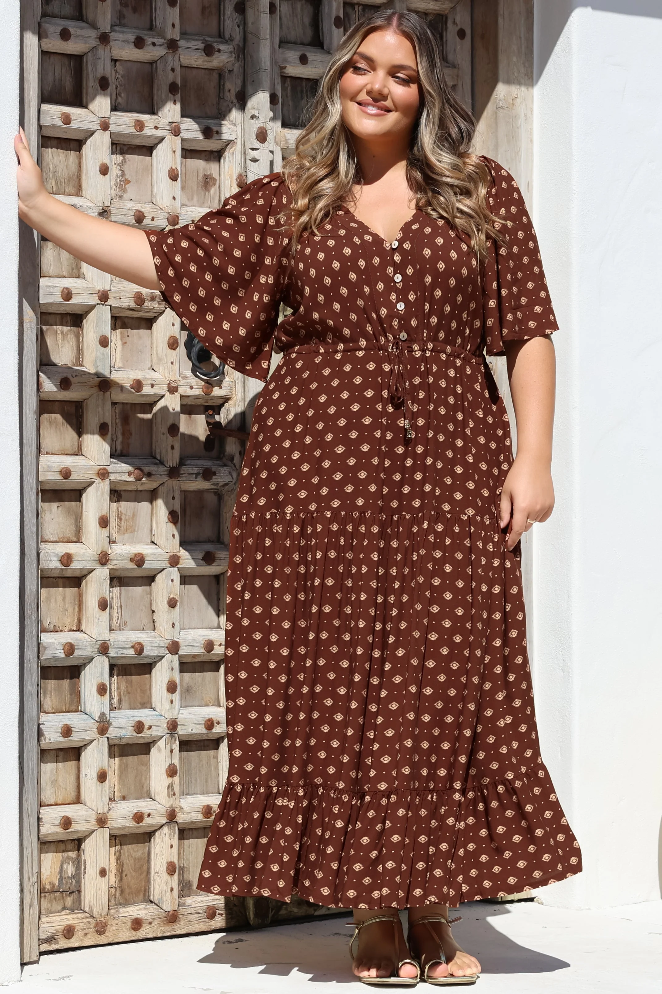 Tassia Maxi Dress - Buttoned Bodice Pull Tie Waist Dress in Kendy Print - Image 10