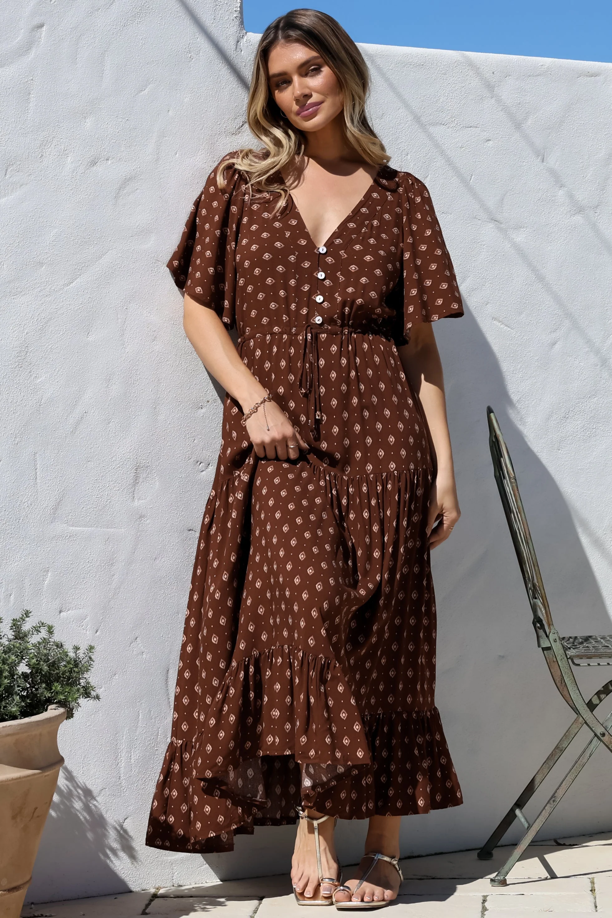 Tassia Maxi Dress - Buttoned Bodice Pull Tie Waist Dress in Kendy Print - Image 11