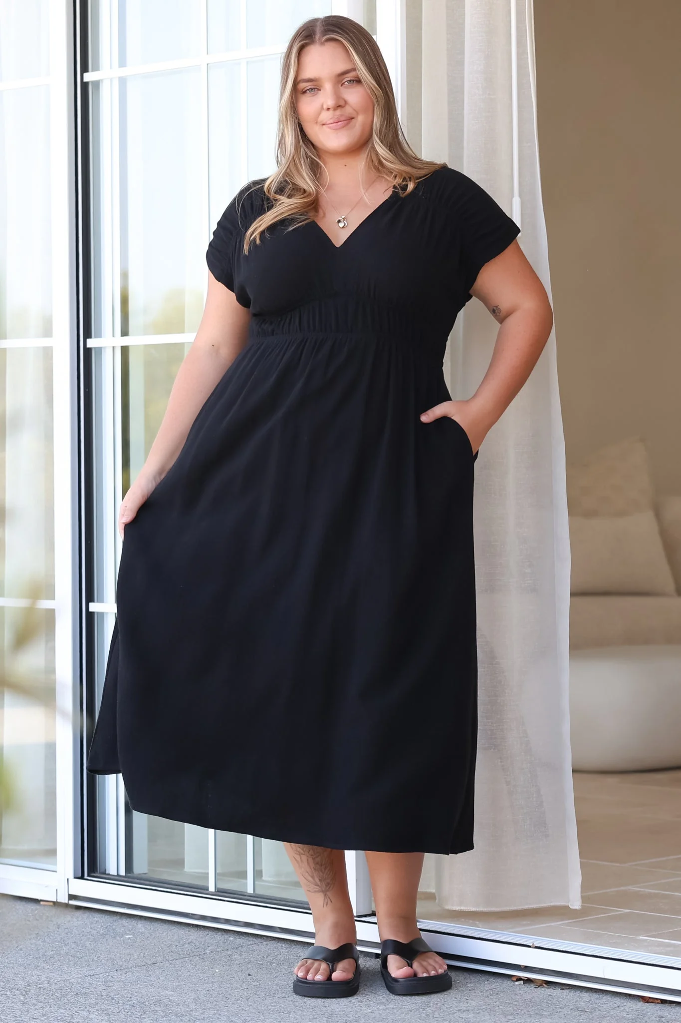 Torin Midi Dress - Gathered and Piping Detailed A-Line Dress with a V-Neckline in Black - Image 6