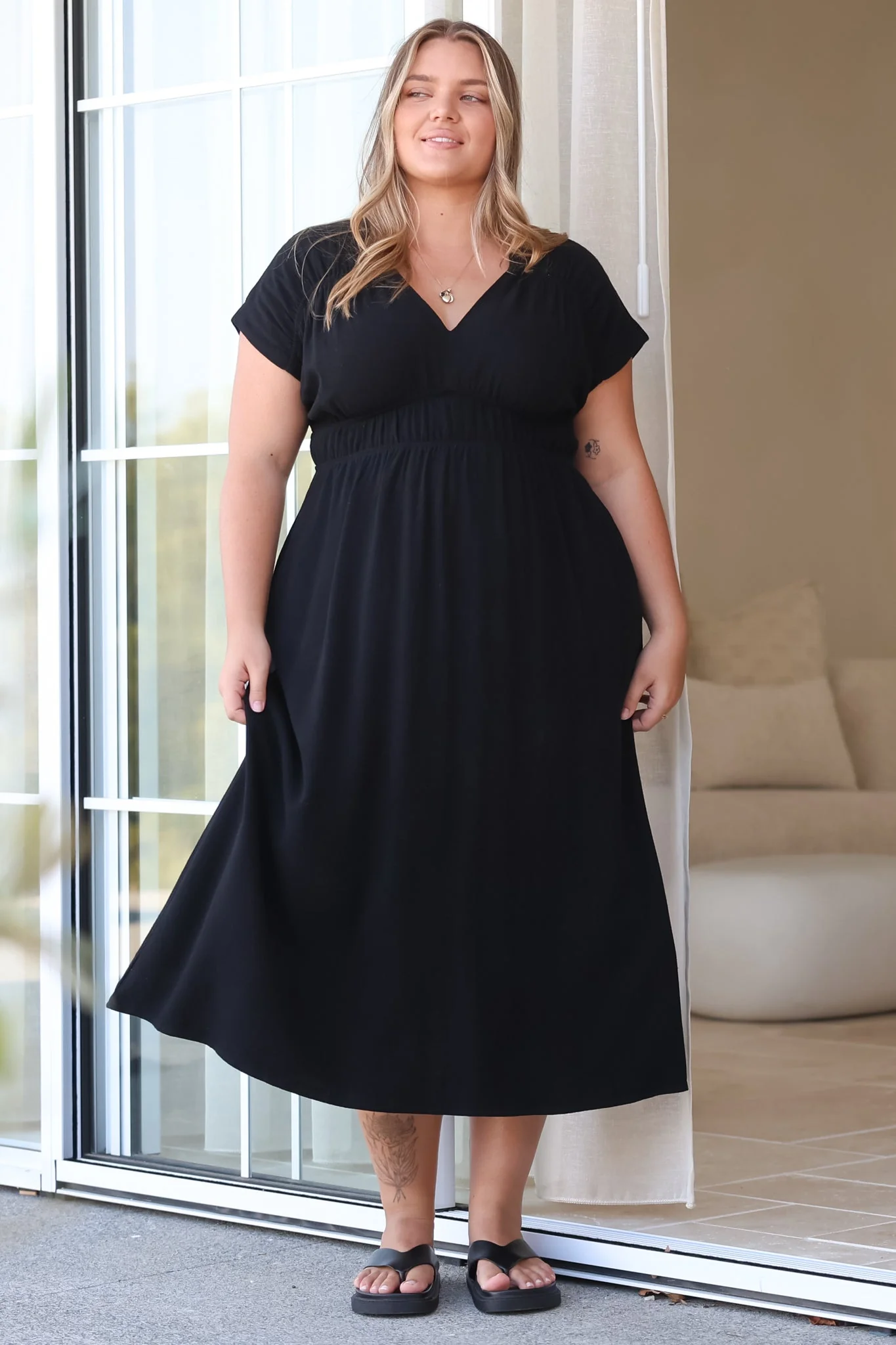 Torin Midi Dress - Gathered and Piping Detailed A-Line Dress with a V-Neckline in Black - Image 8