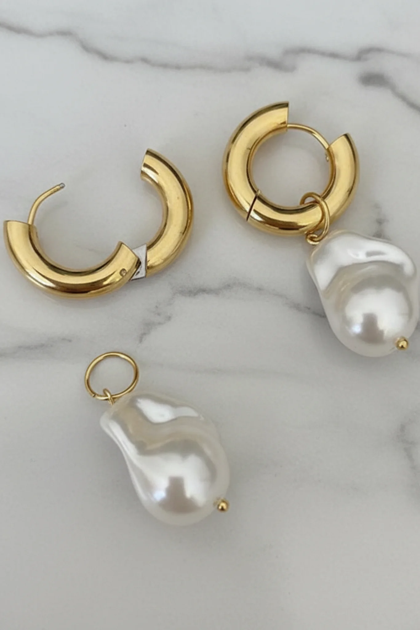 Wavery Earrings - Gold - Image 3
